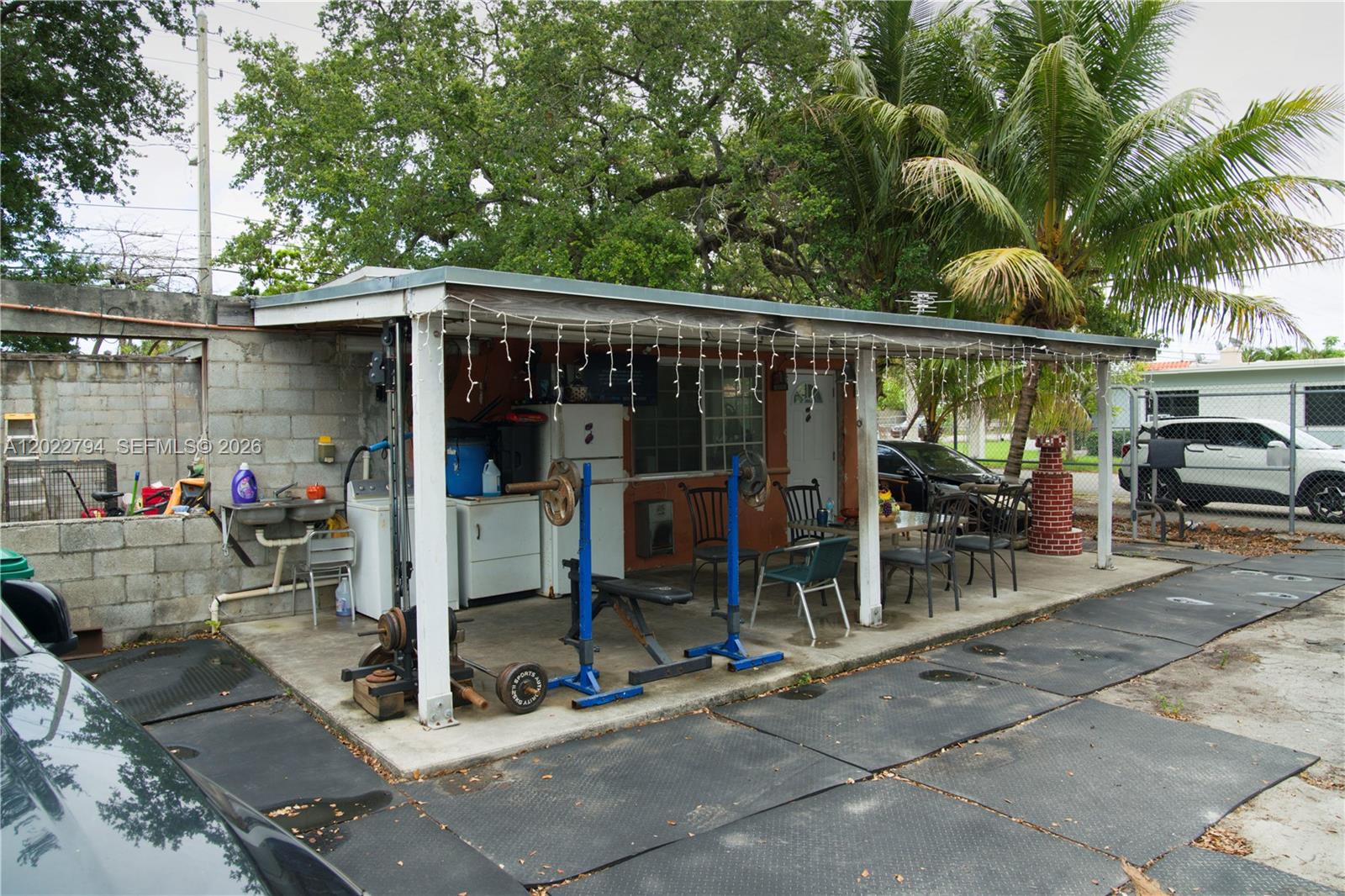 GRAPELAND HEIGHTS - Residential Income