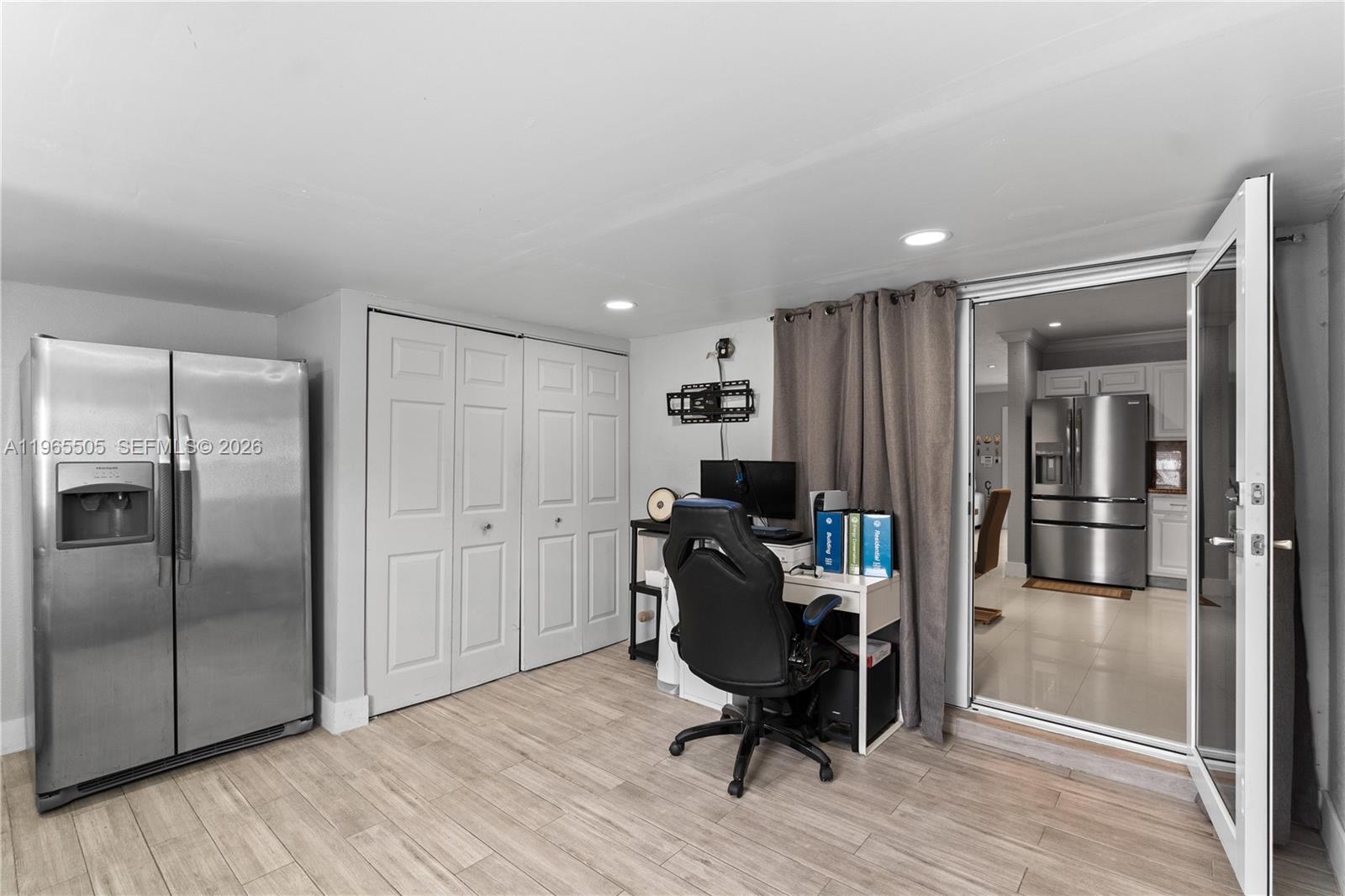 ROYALE GREEN TOWNHOUSE SE - Residential