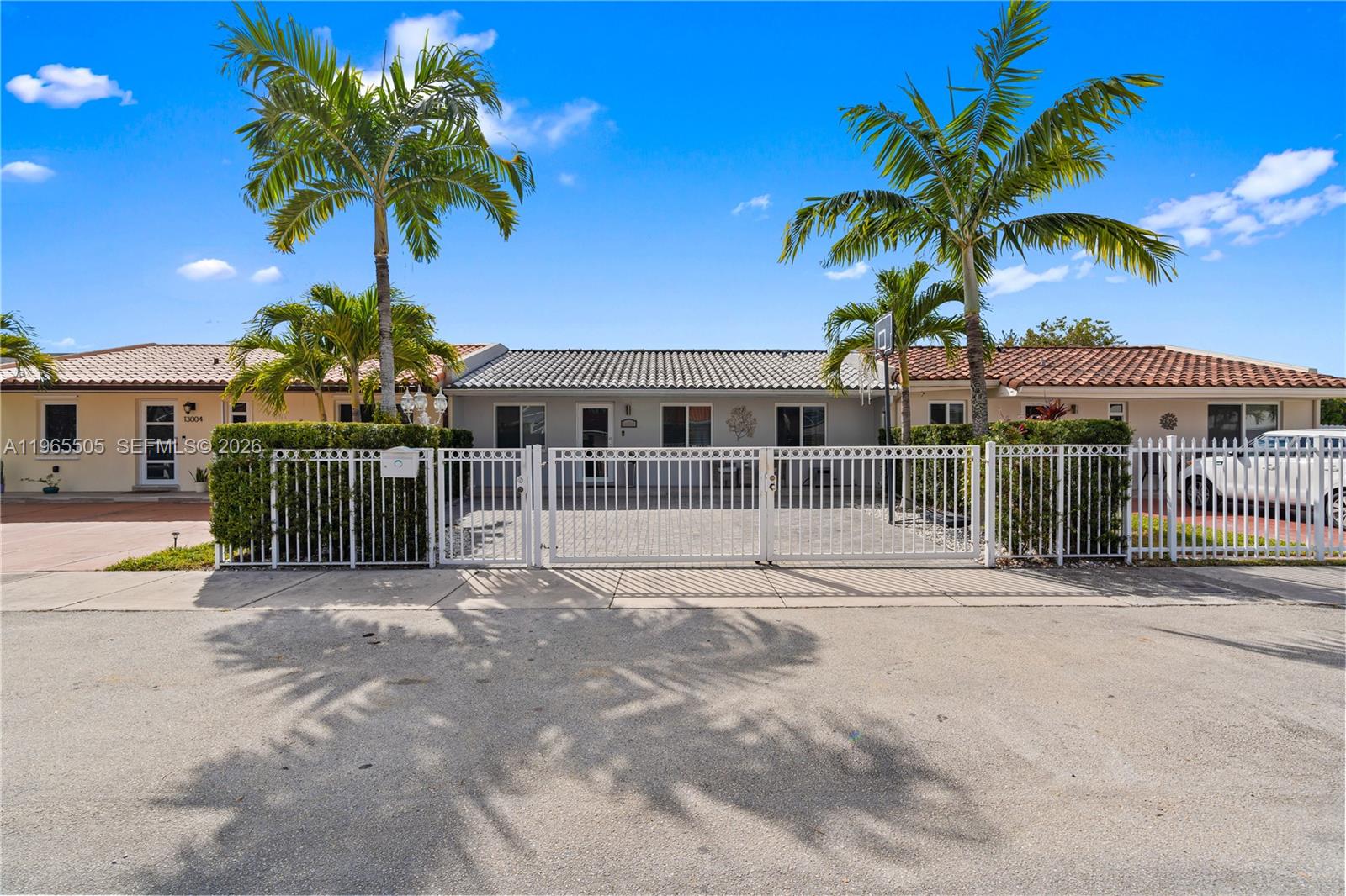 ROYALE GREEN TOWNHOUSE SE - Residential