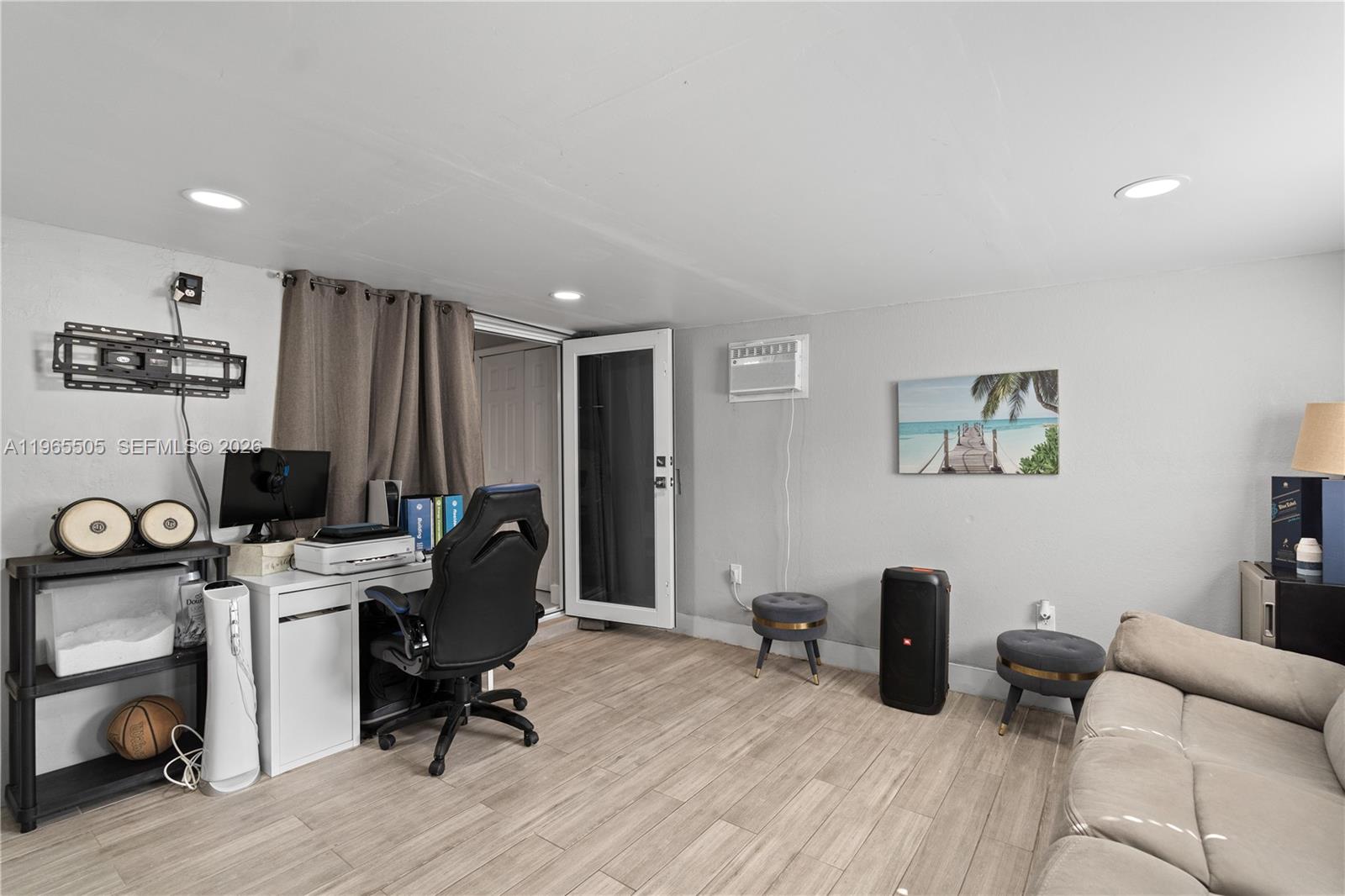 ROYALE GREEN TOWNHOUSE SE - Residential
