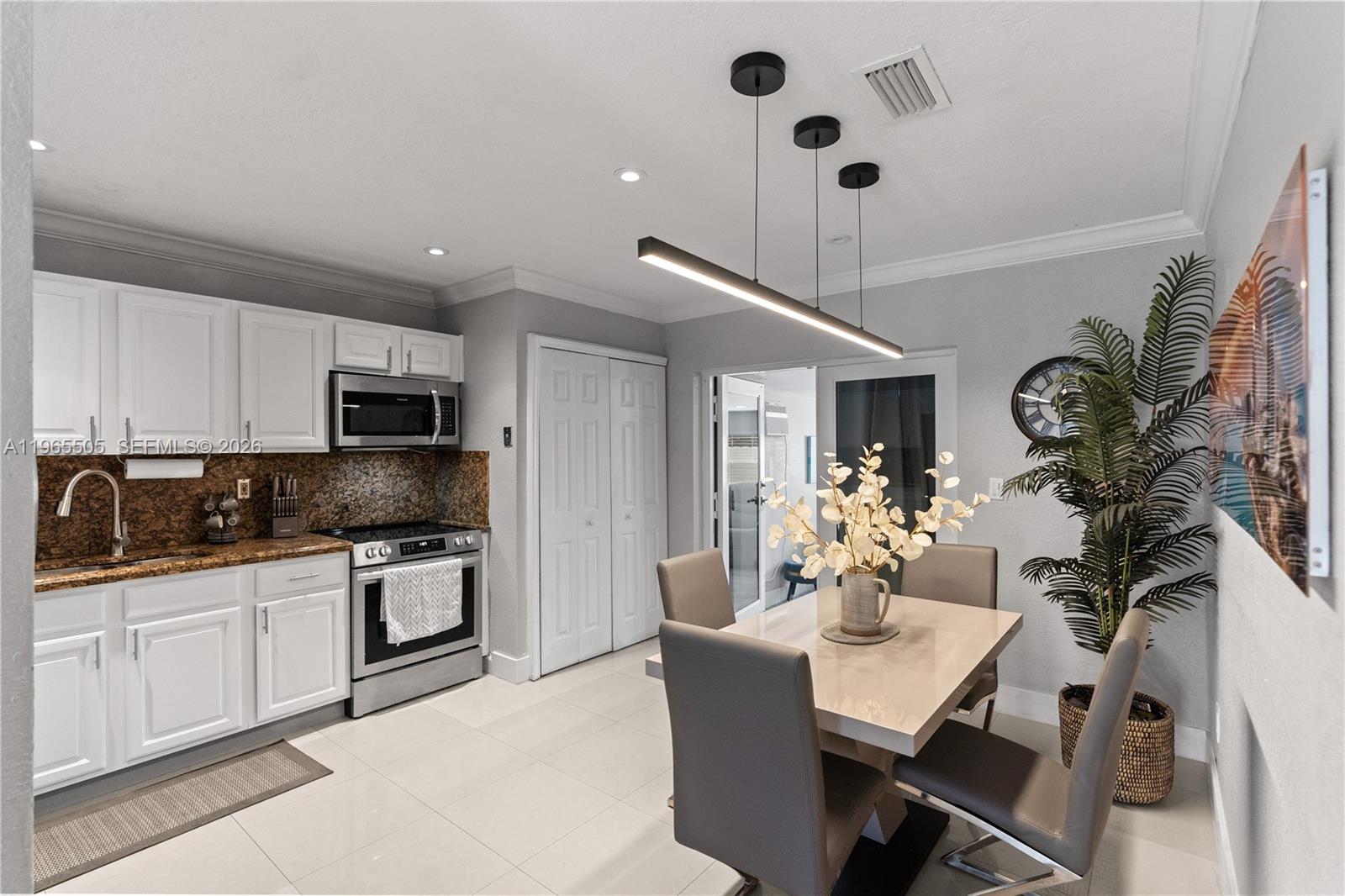 ROYALE GREEN TOWNHOUSE SE - Residential