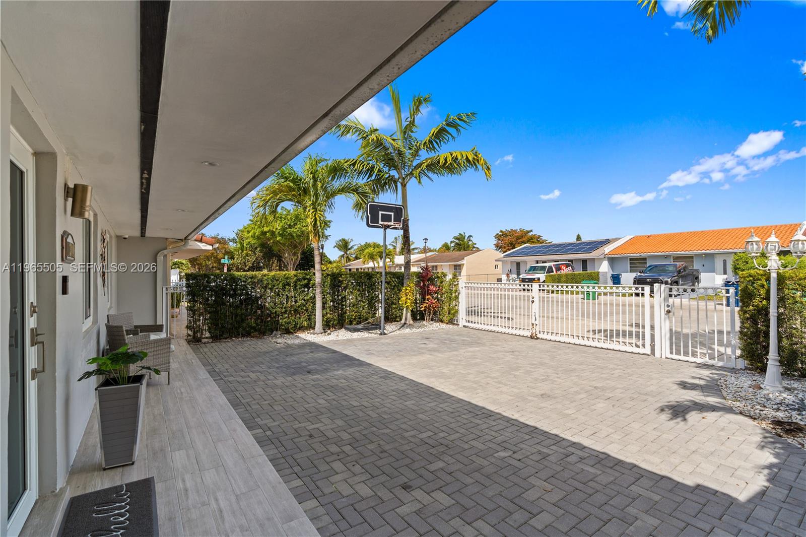 ROYALE GREEN TOWNHOUSE SE - Residential
