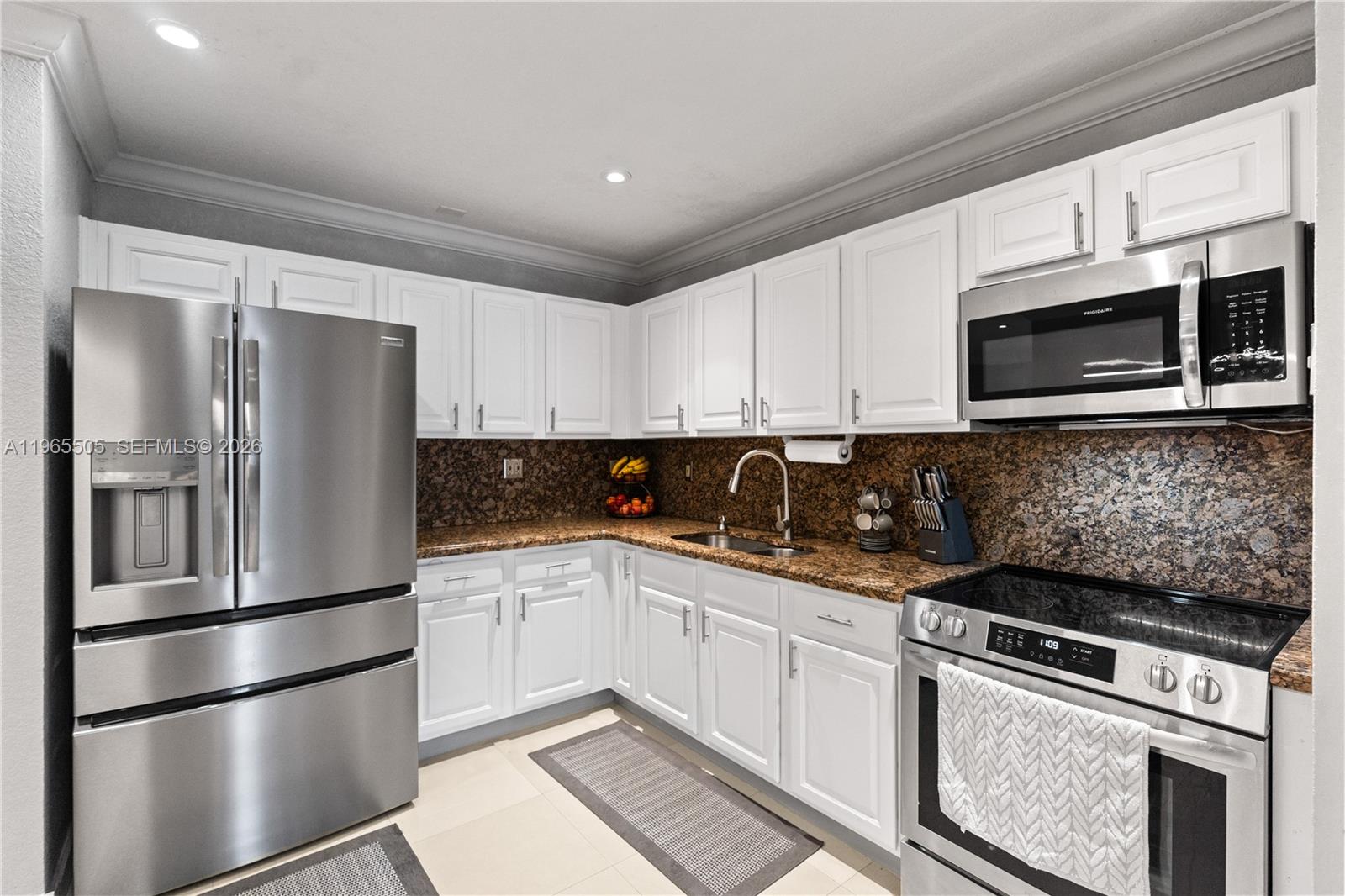 ROYALE GREEN TOWNHOUSE SE - Residential