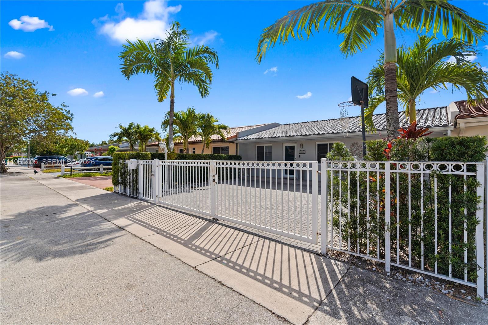 ROYALE GREEN TOWNHOUSE SE - Residential