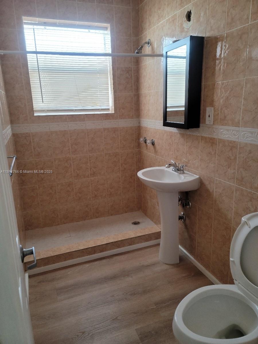 ALTOS DEL MAR NO 3 - Residential Lease
