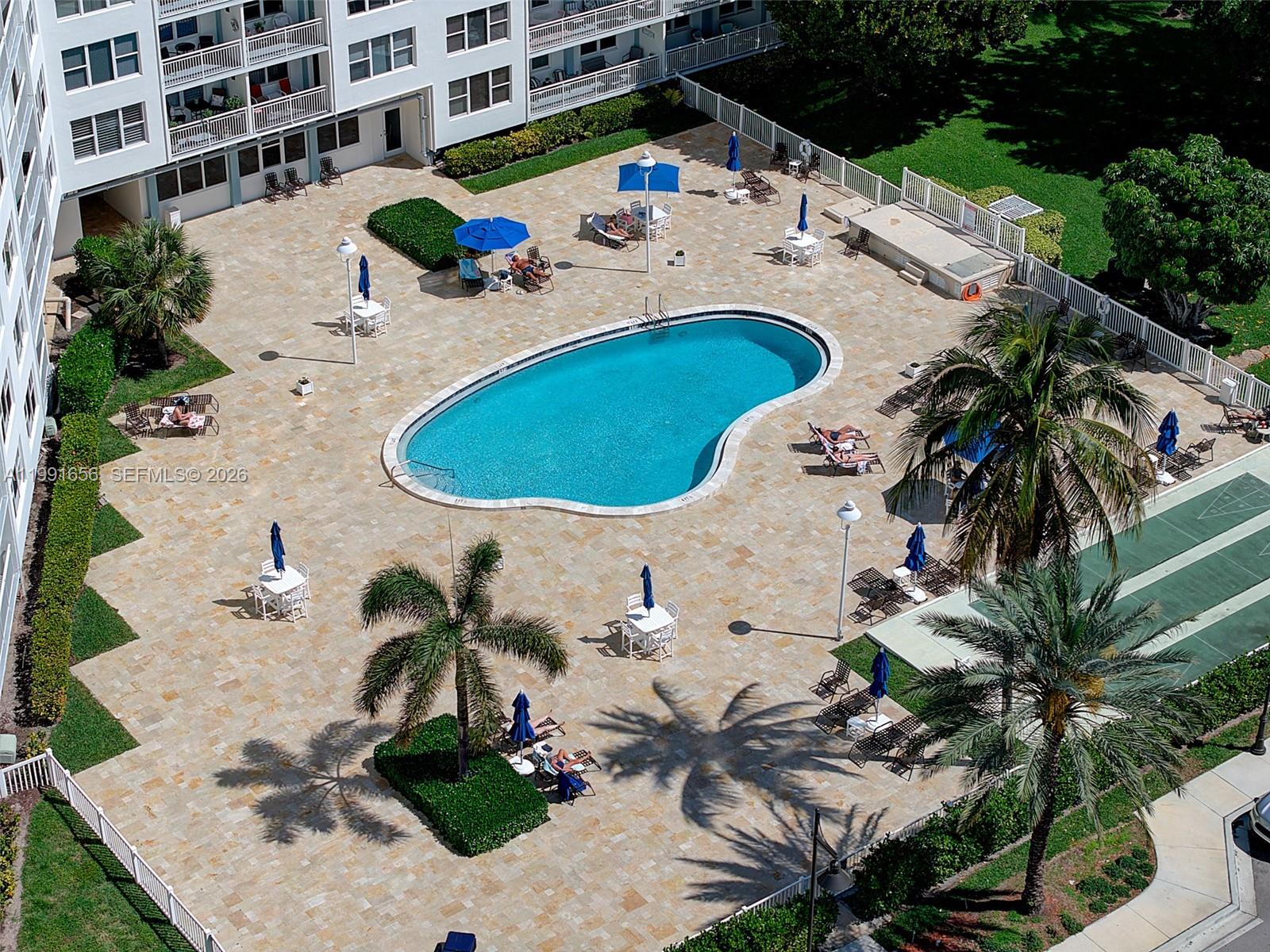 GRANADA HOUSE CONDOMINIUM - Residential