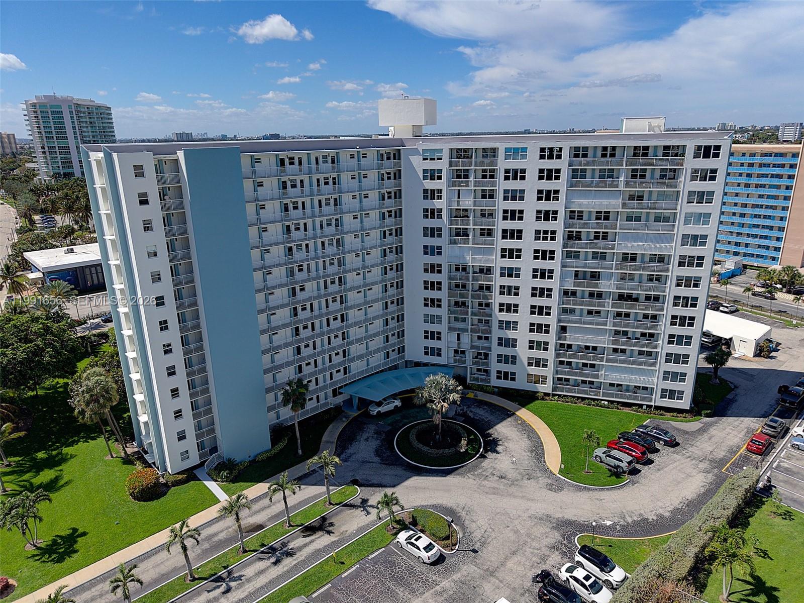 GRANADA HOUSE CONDOMINIUM - Residential