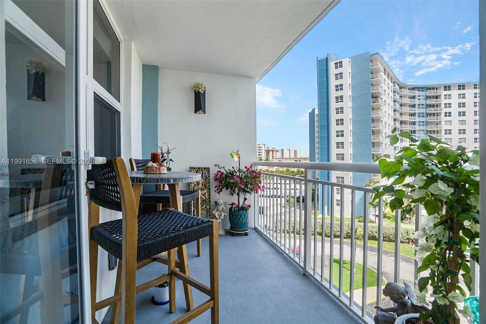 GRANADA HOUSE CONDOMINIUM - Residential