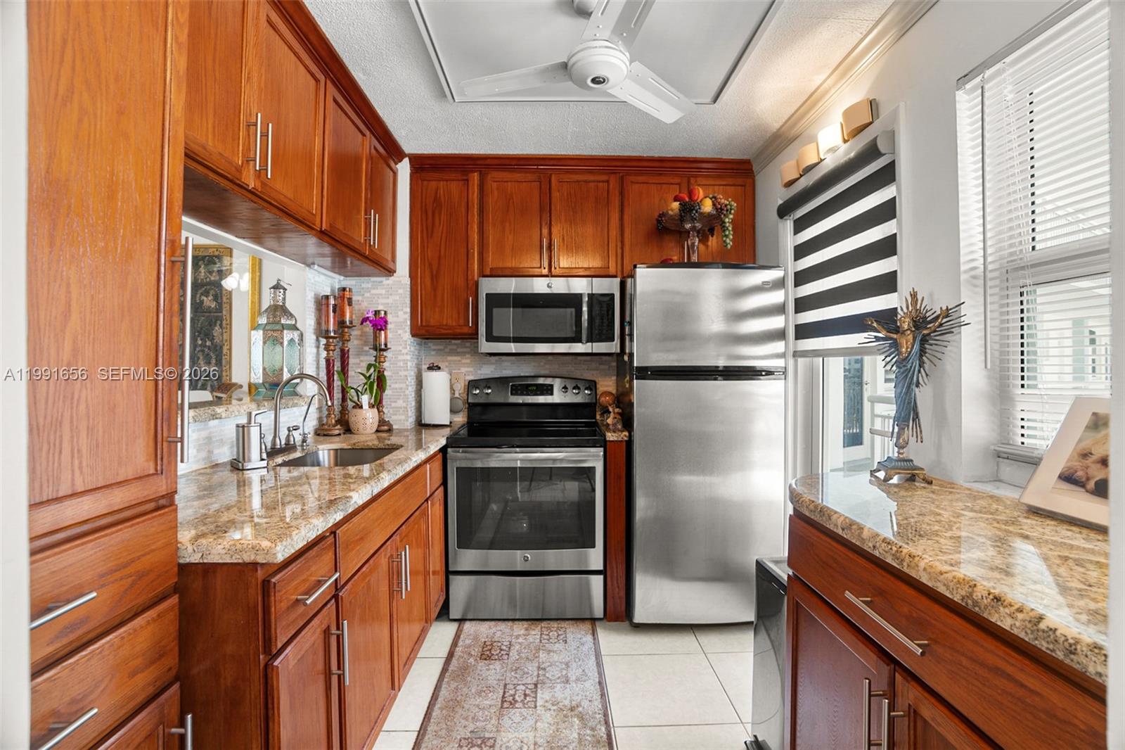 GRANADA HOUSE CONDOMINIUM - Residential