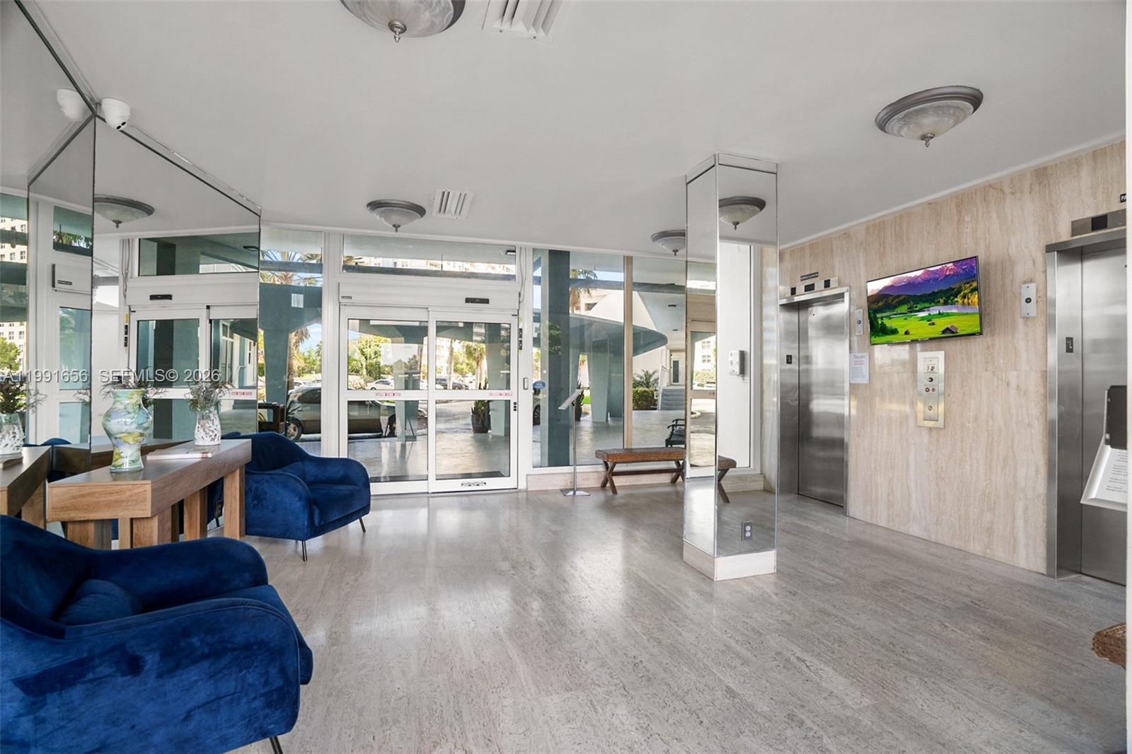 GRANADA HOUSE CONDOMINIUM - Residential