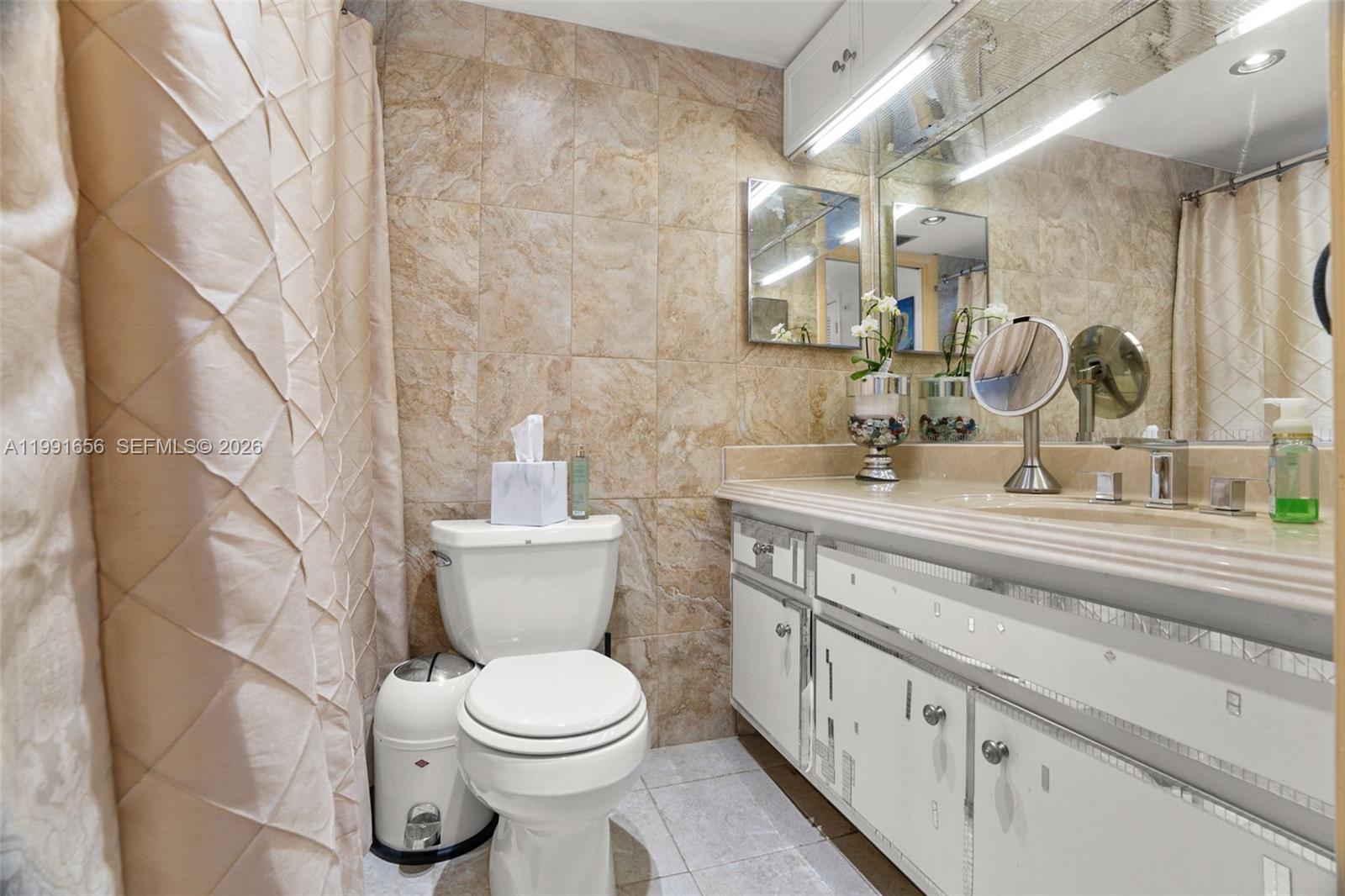 GRANADA HOUSE CONDOMINIUM - Residential