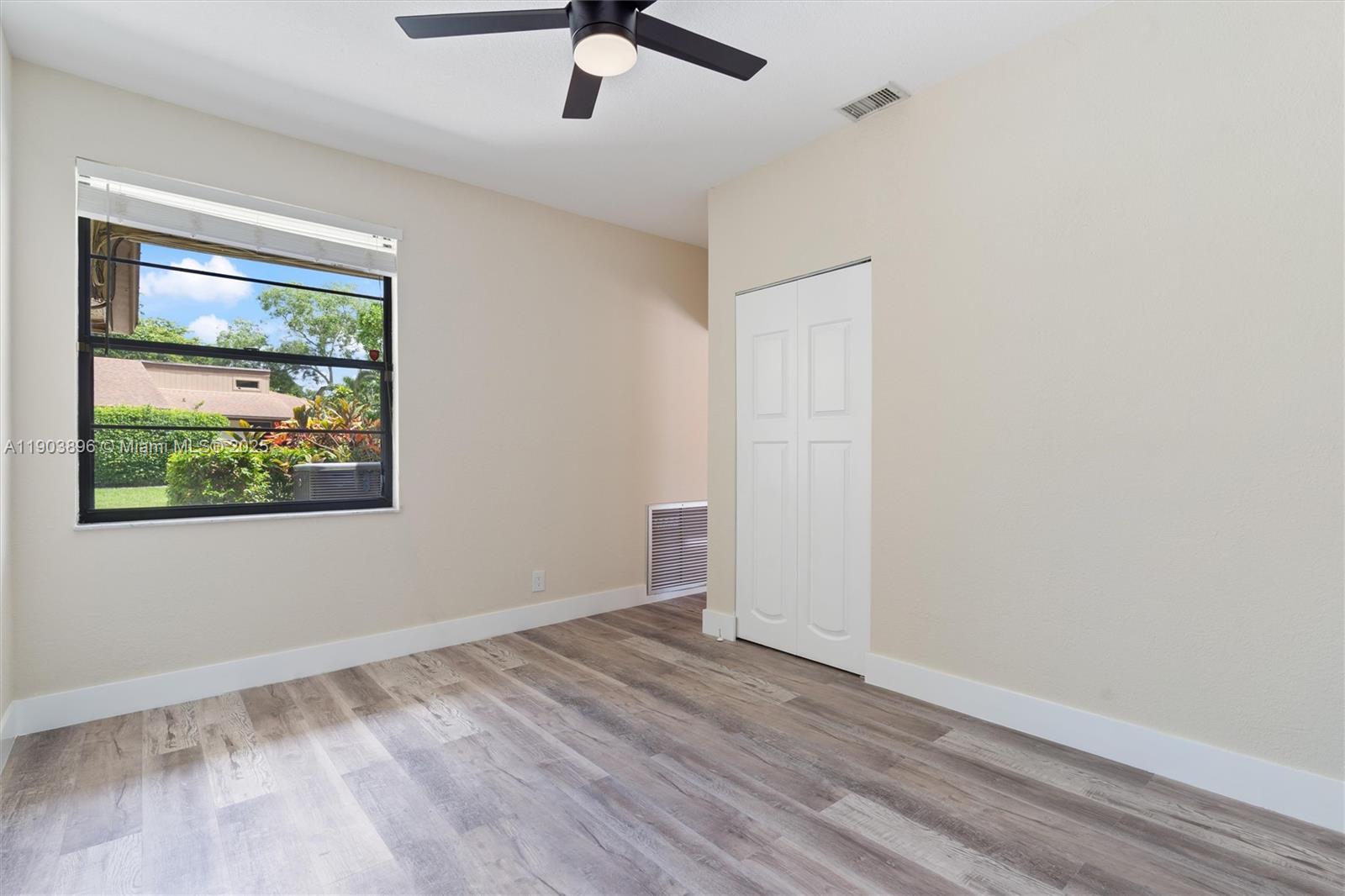 VILLAS AT WOODMONT TR 73 - Residential