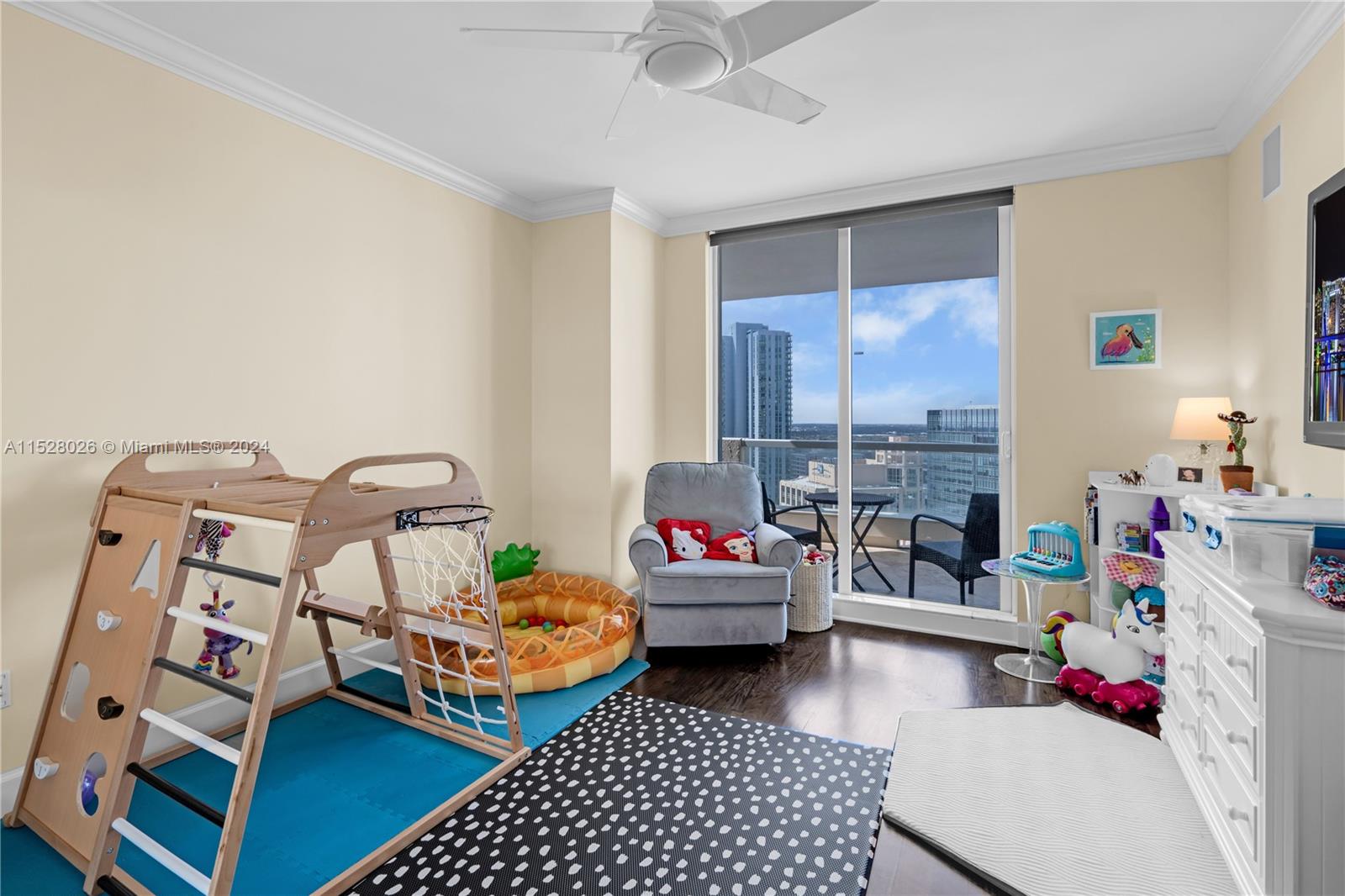 LAS OLAS GRAND CONDO - Residential