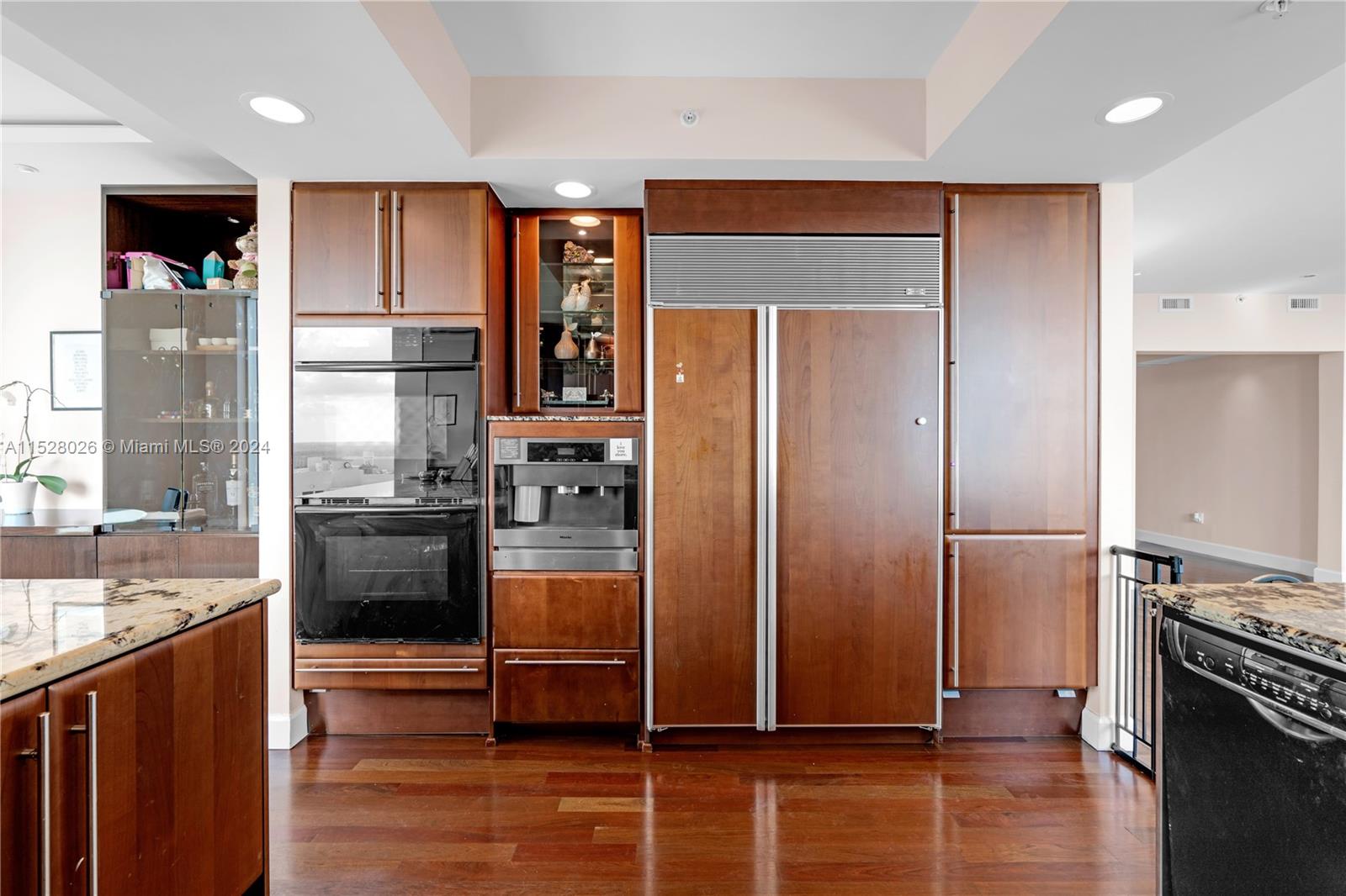 LAS OLAS GRAND CONDO - Residential