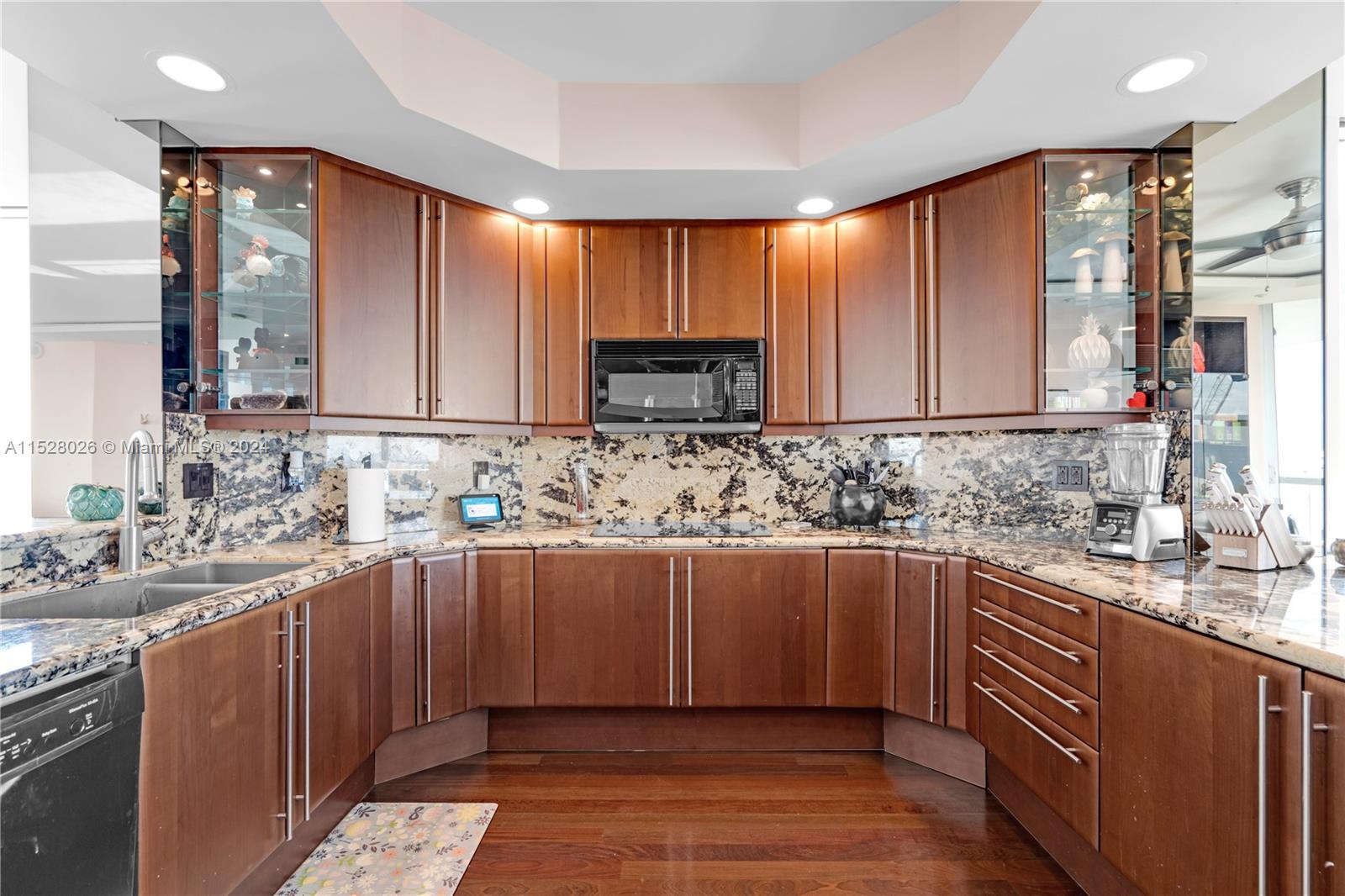 LAS OLAS GRAND CONDO - Residential