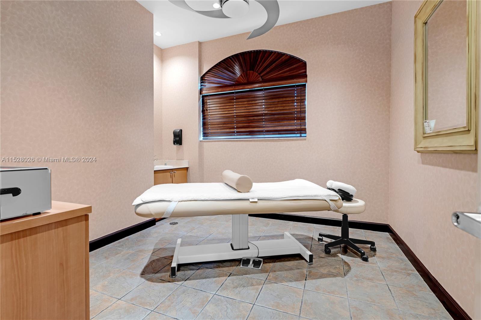 LAS OLAS GRAND CONDO - Residential