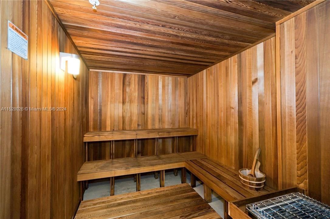 LAS OLAS GRAND CONDO - Residential