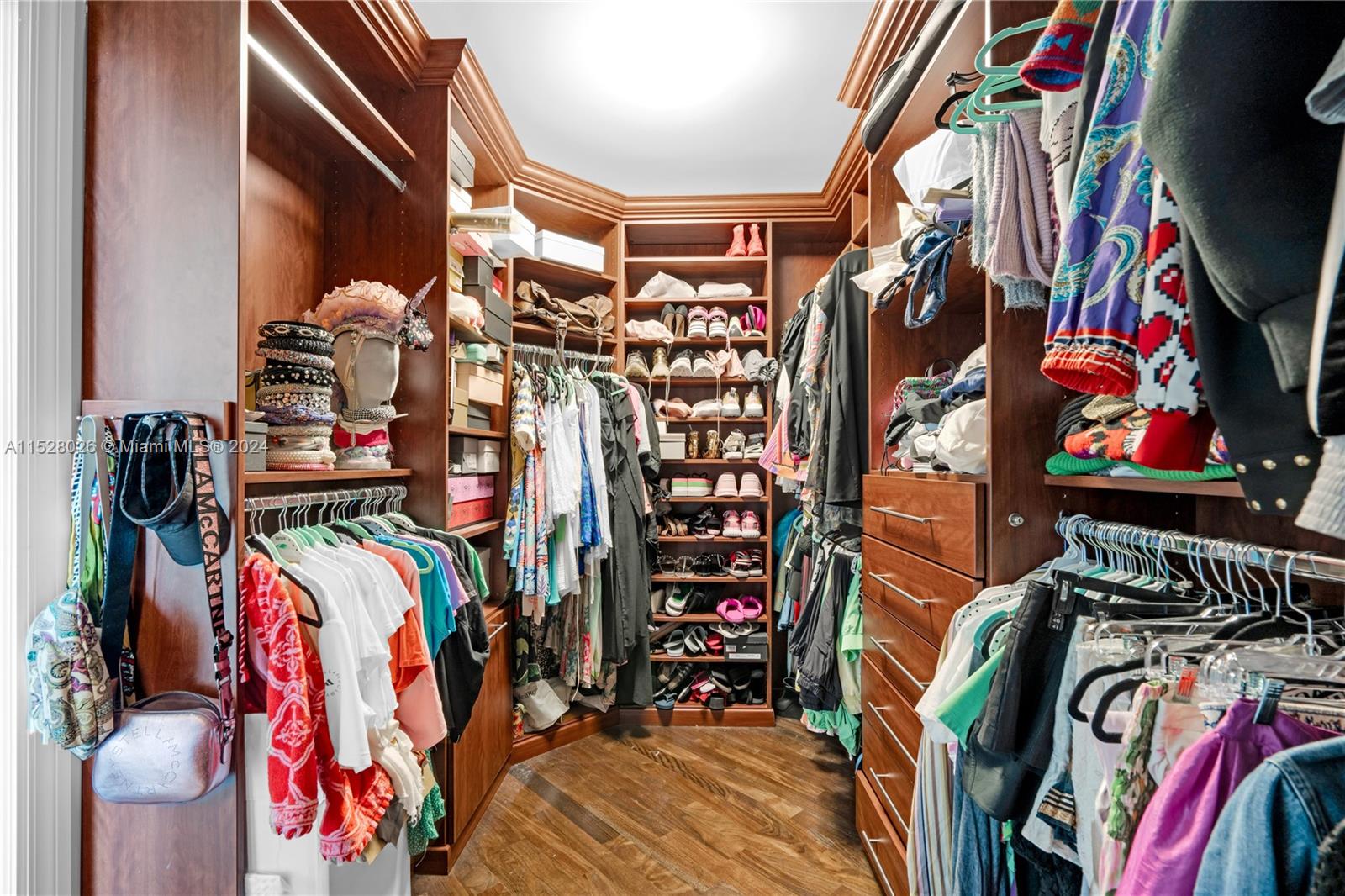 LAS OLAS GRAND CONDO - Residential