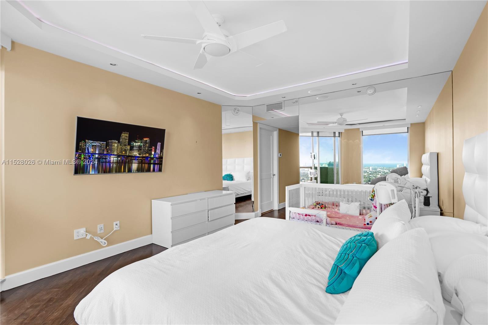 LAS OLAS GRAND CONDO - Residential