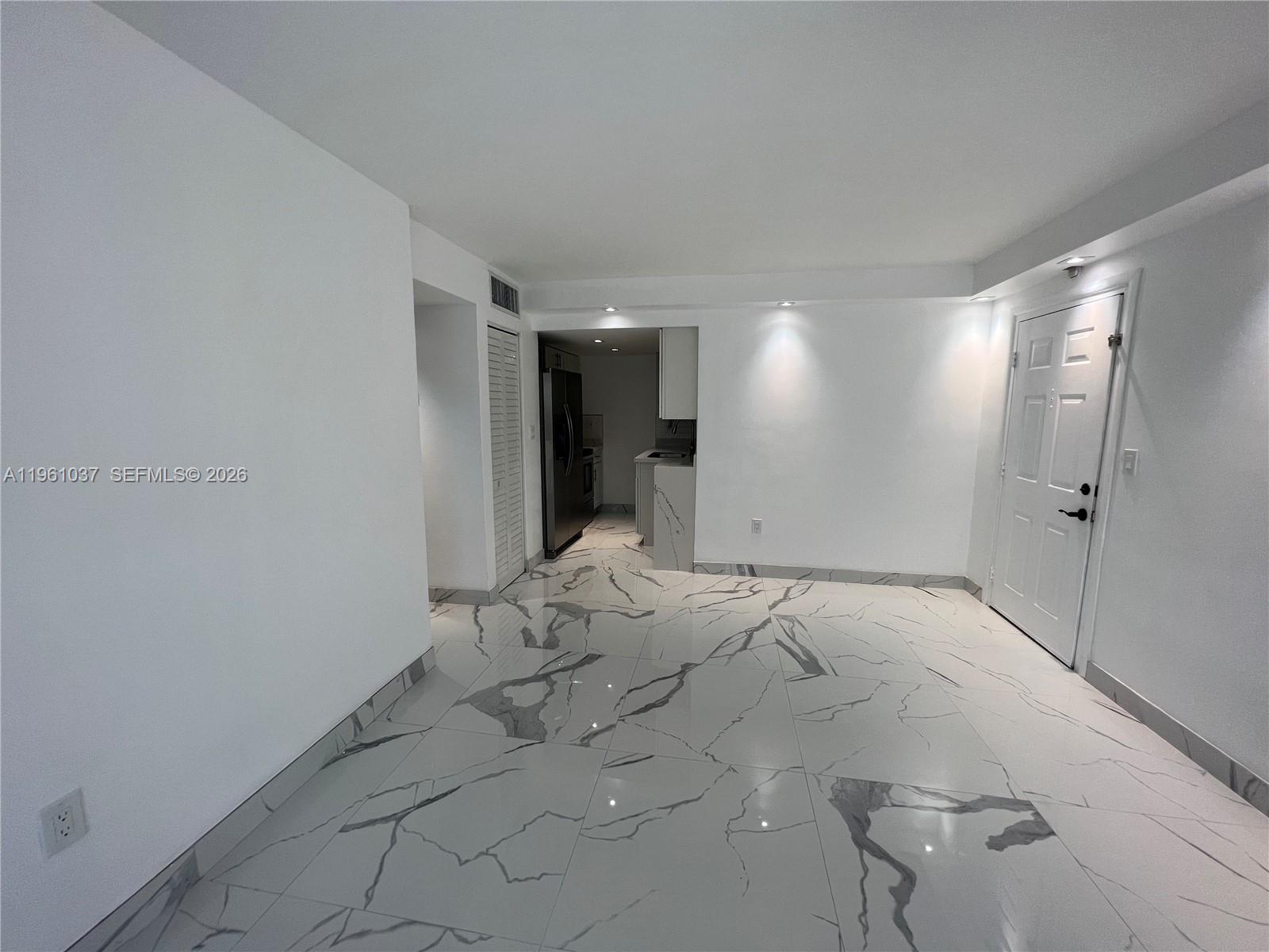 MONTEREY GARDENS OF PINEC - Residential