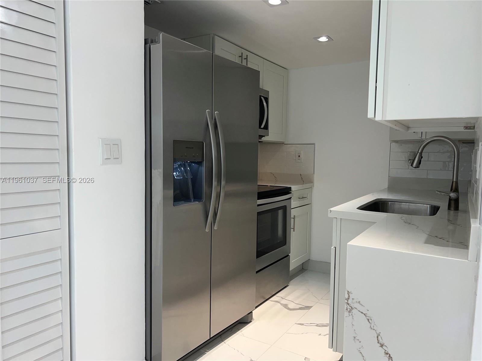 MONTEREY GARDENS OF PINEC - Residential