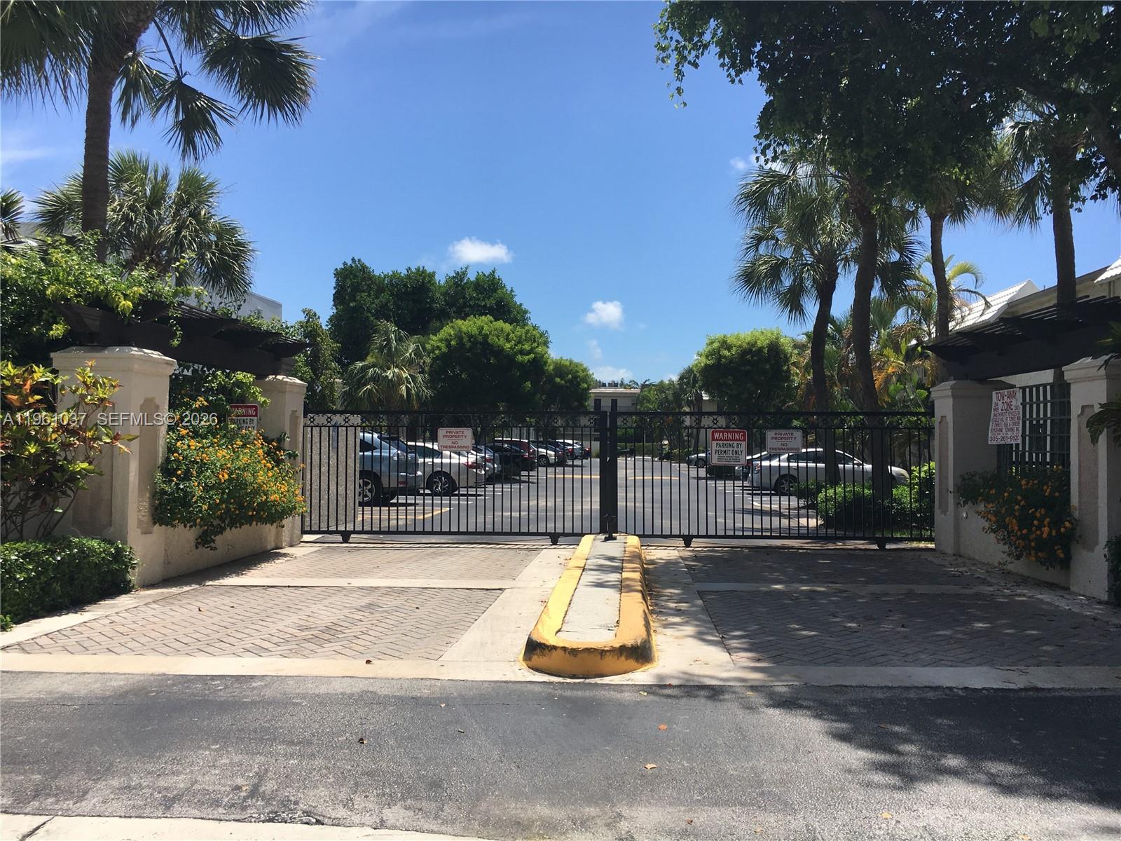 MONTEREY GARDENS OF PINEC - Residential