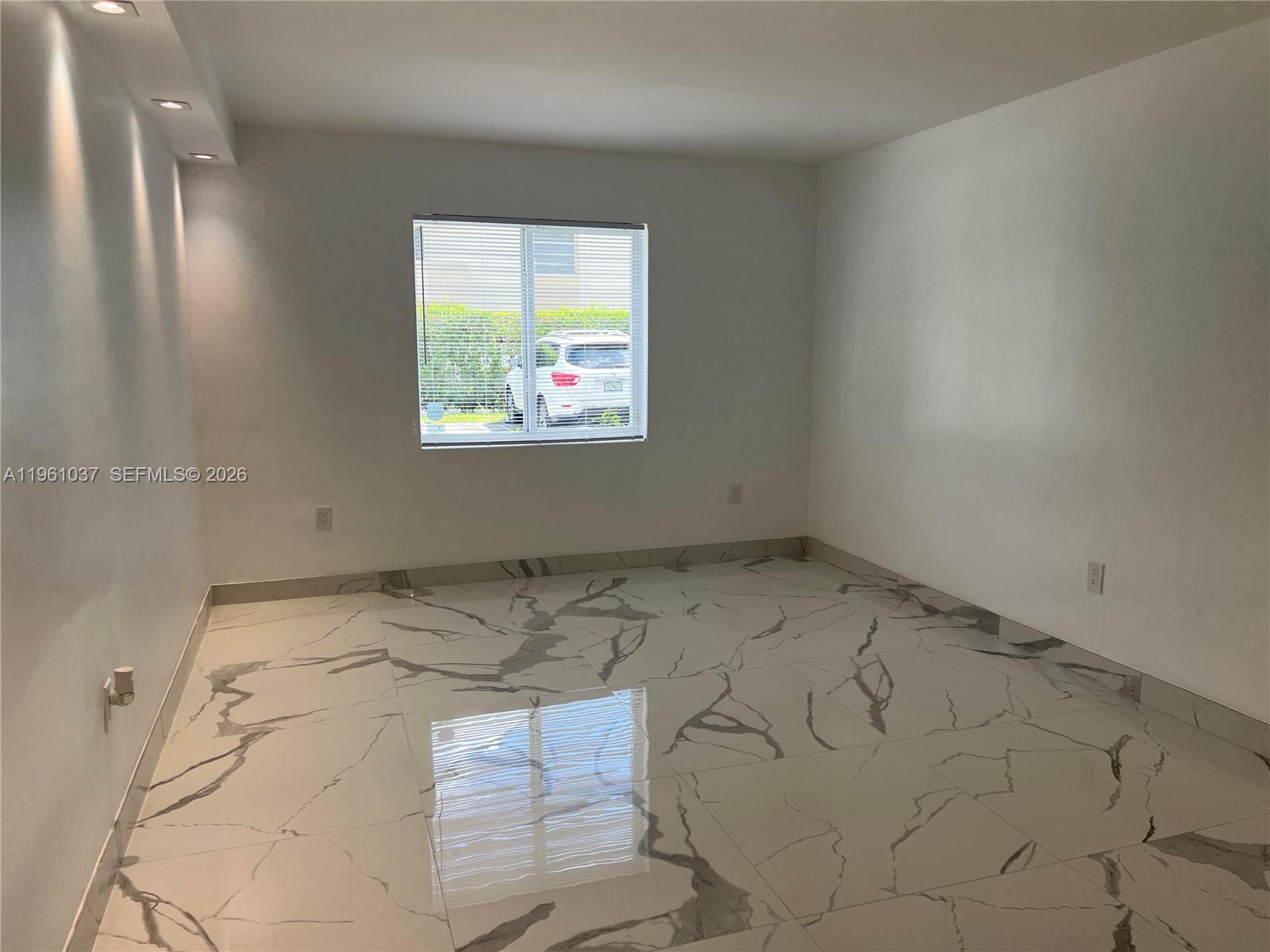 MONTEREY GARDENS OF PINEC - Residential