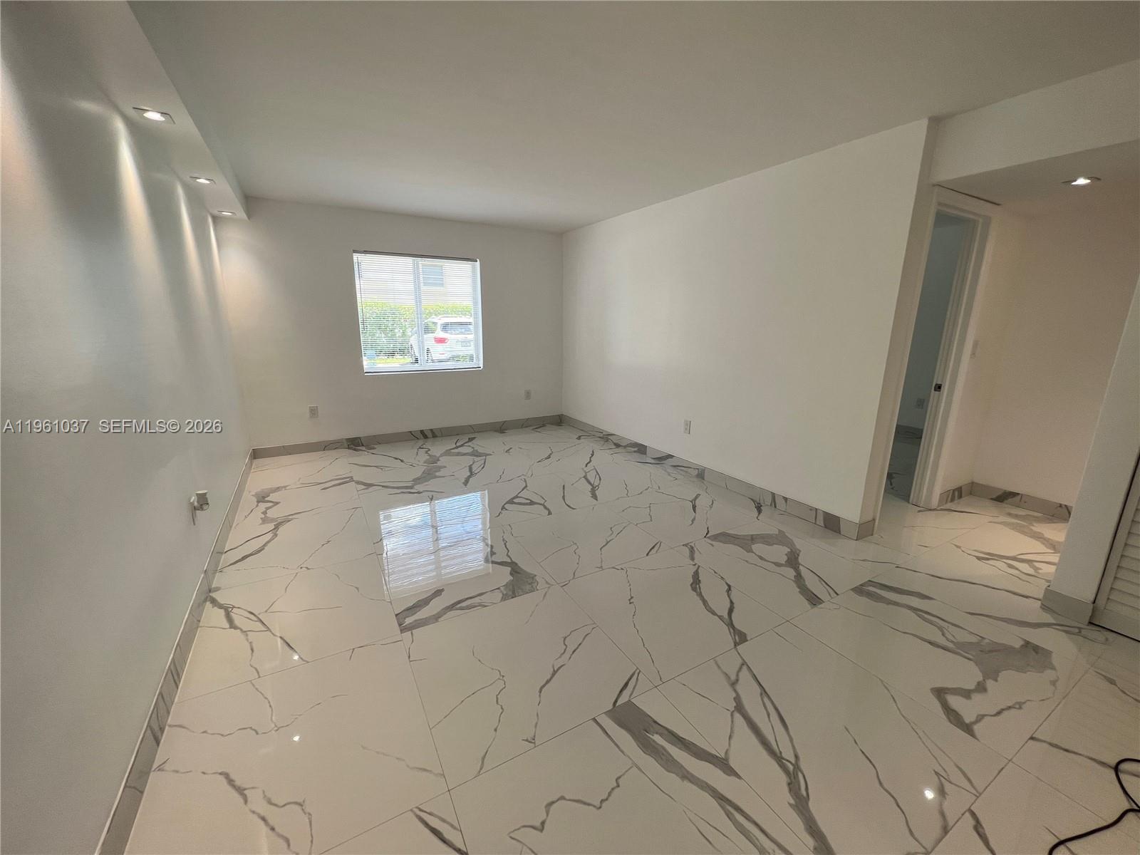 MONTEREY GARDENS OF PINEC - Residential