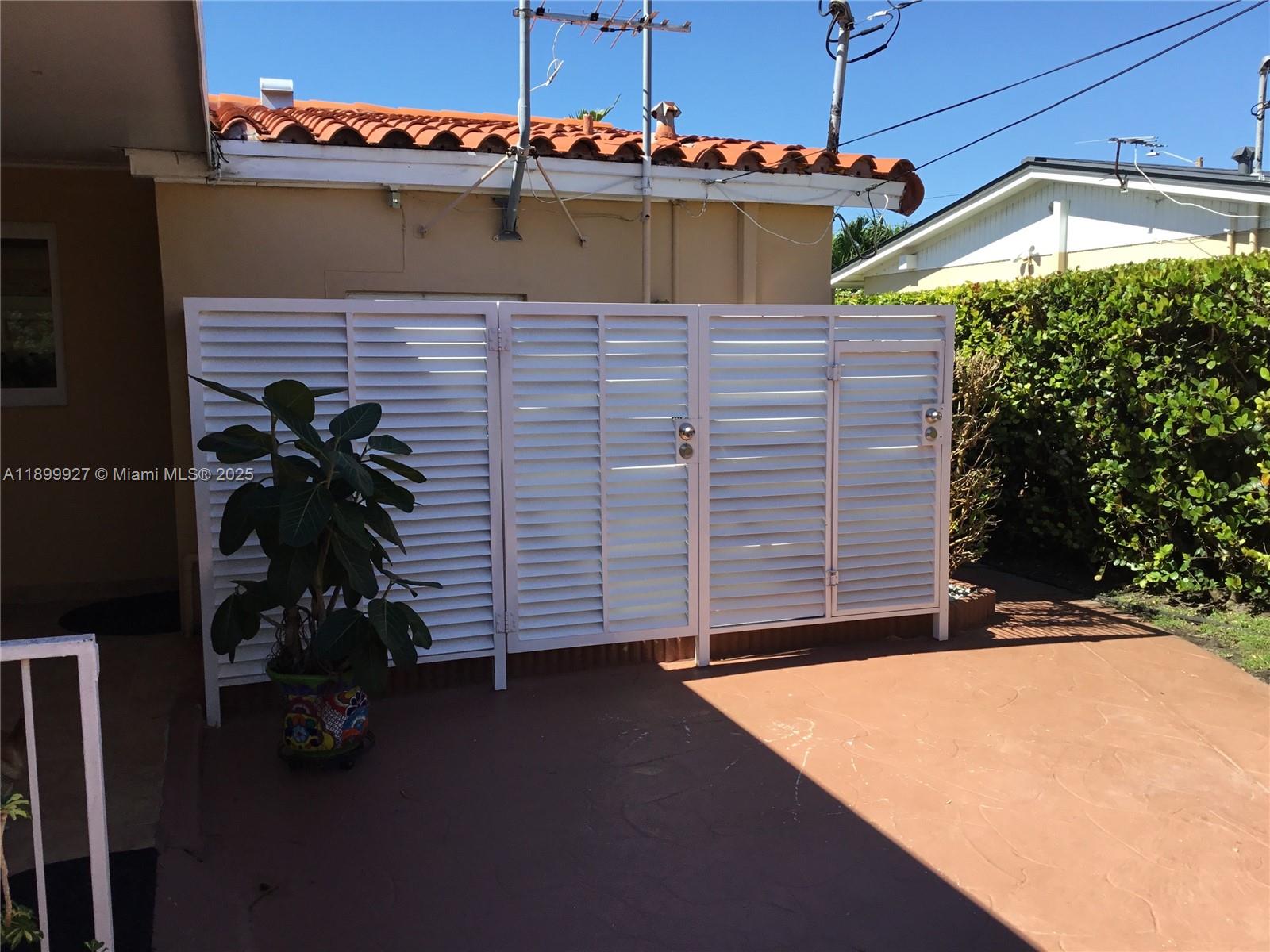 CORAL PARK ESTATES SEC 1 - Residential