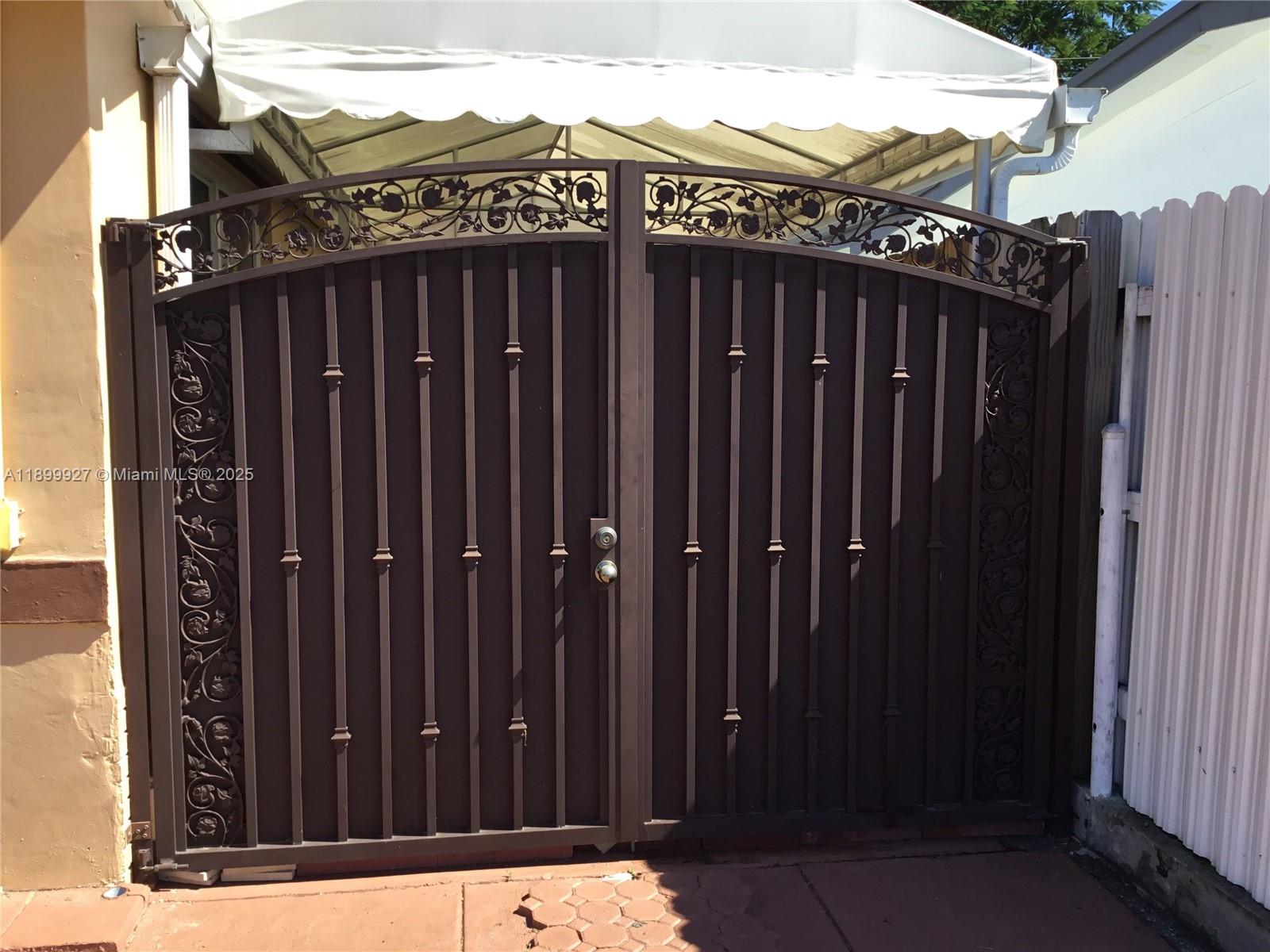 CORAL PARK ESTATES SEC 1 - Residential