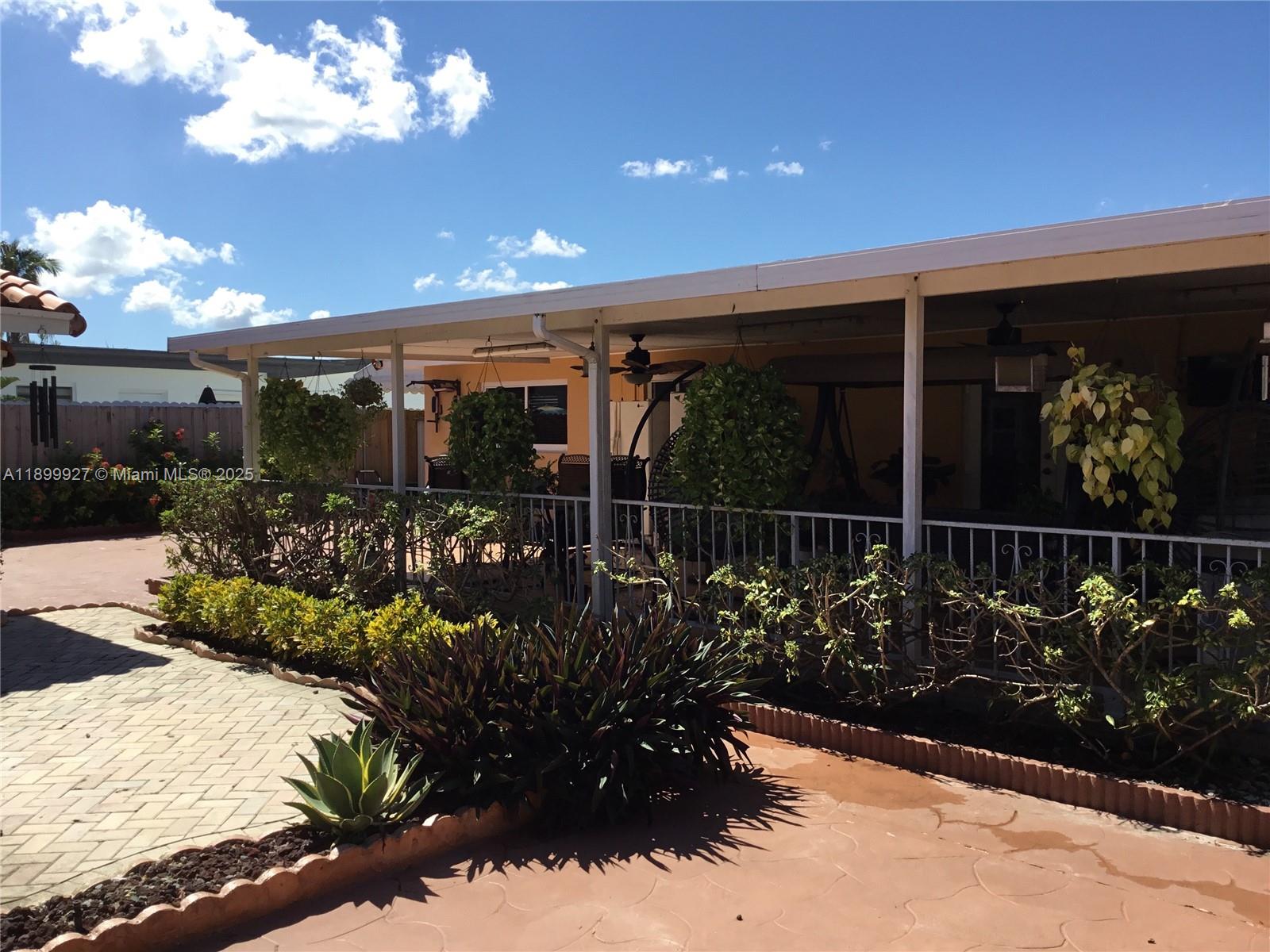 CORAL PARK ESTATES SEC 1 - Residential