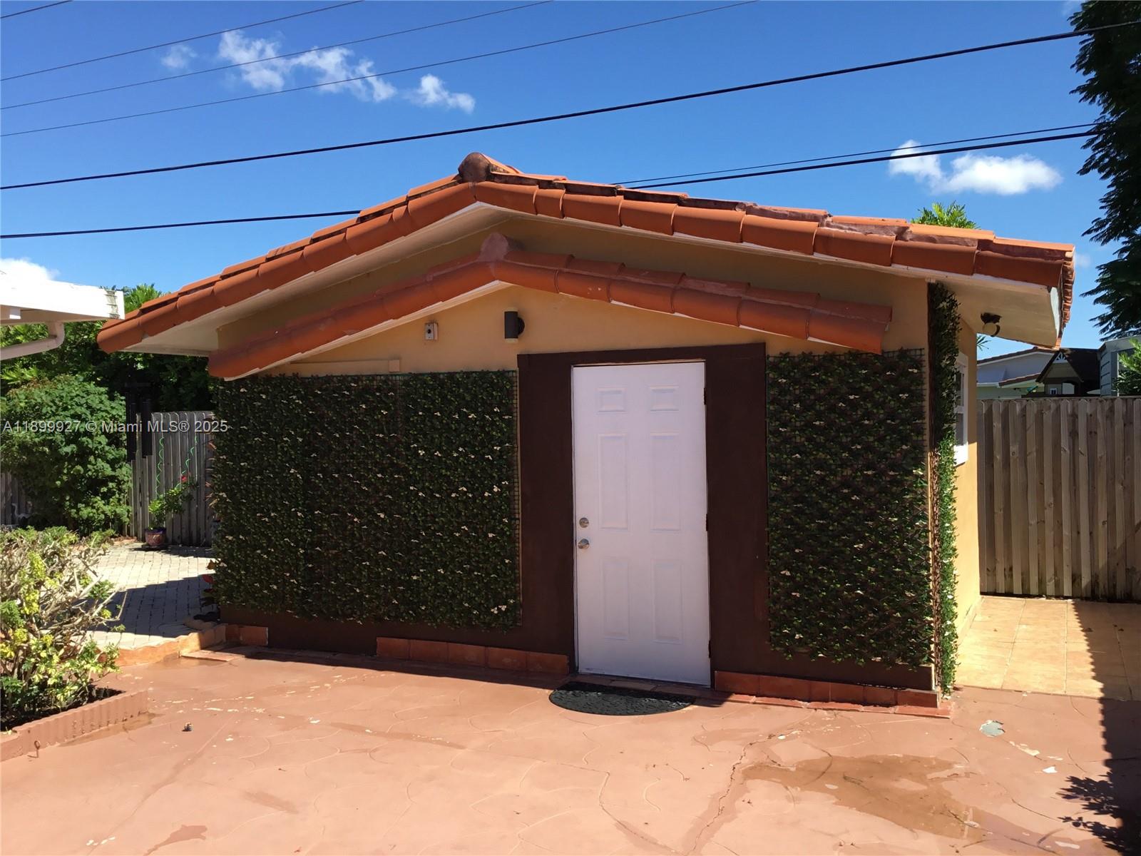 CORAL PARK ESTATES SEC 1 - Residential