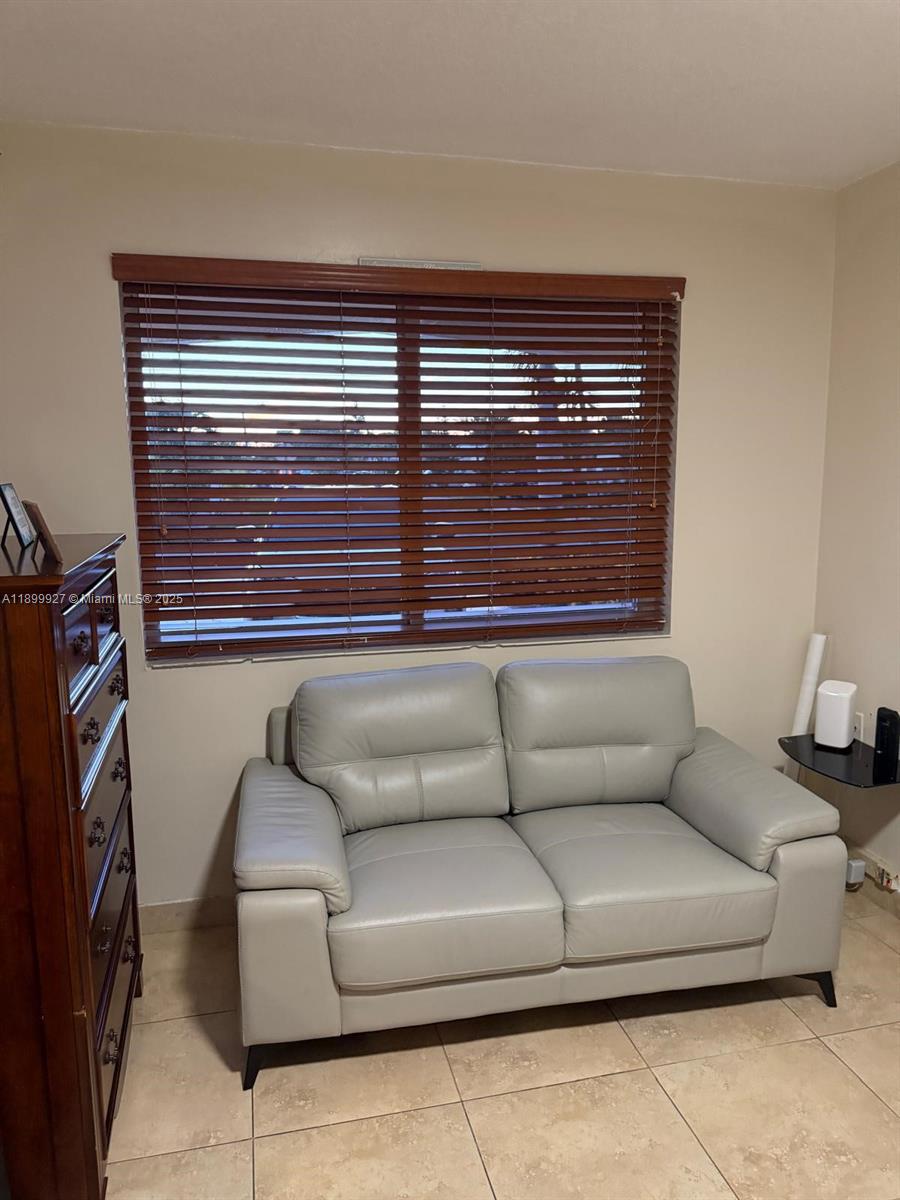 CORAL PARK ESTATES SEC 1 - Residential