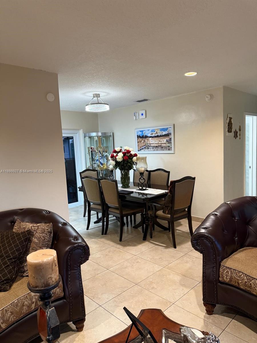 CORAL PARK ESTATES SEC 1 - Residential