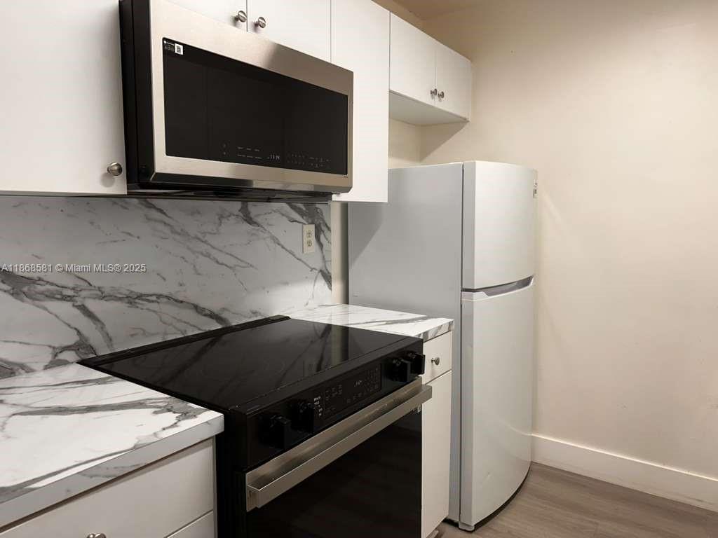 CYPRESS VILLAGE CONDO - Residential Lease