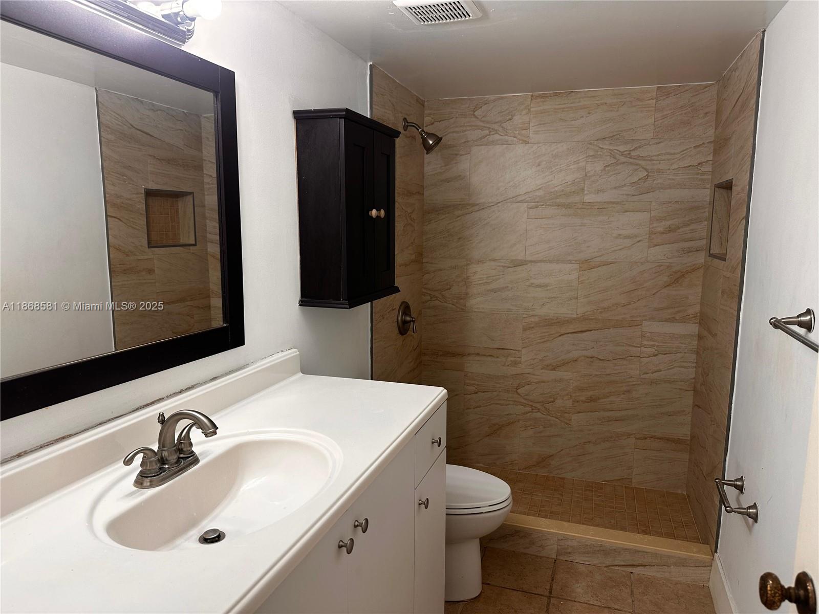 CYPRESS VILLAGE CONDO - Residential Lease