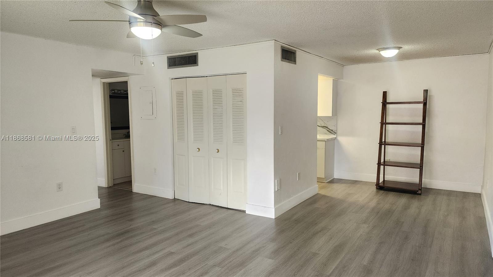 CYPRESS VILLAGE CONDO - Residential Lease
