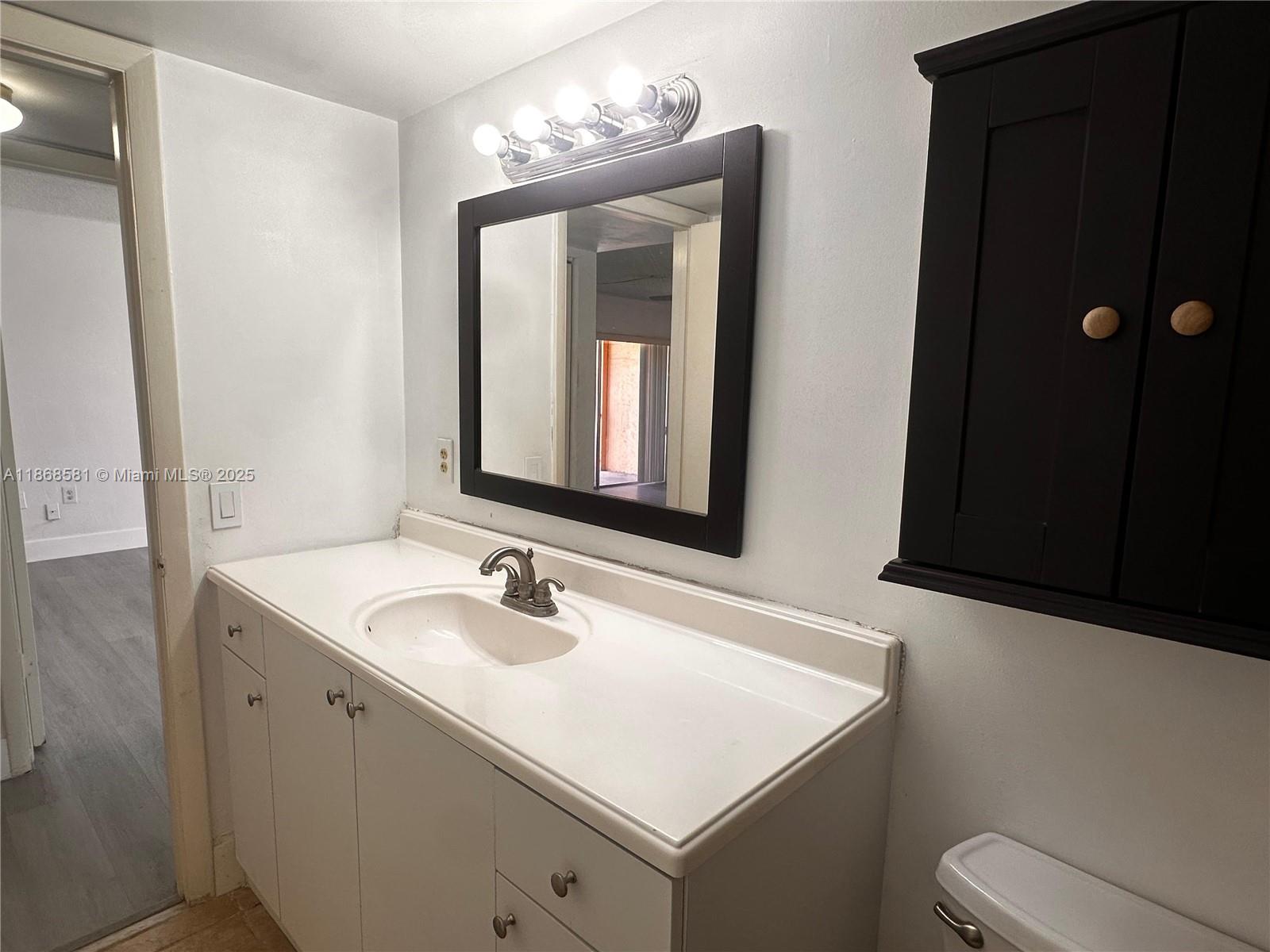 CYPRESS VILLAGE CONDO - Residential Lease