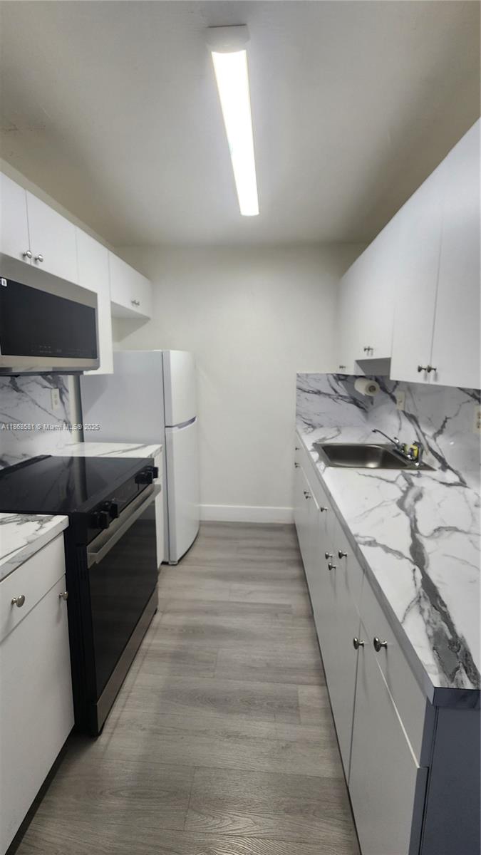 CYPRESS VILLAGE CONDO - Residential Lease