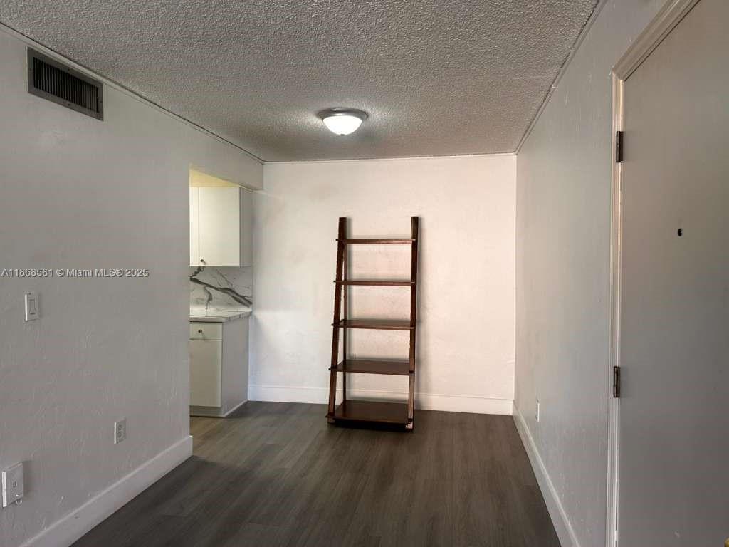 CYPRESS VILLAGE CONDO - Residential Lease