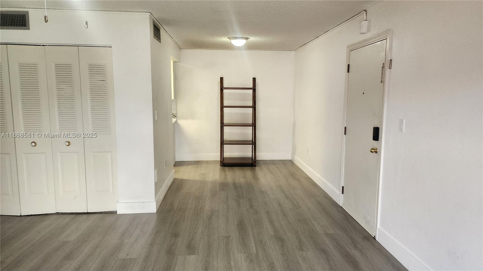 CYPRESS VILLAGE CONDO - Residential Lease