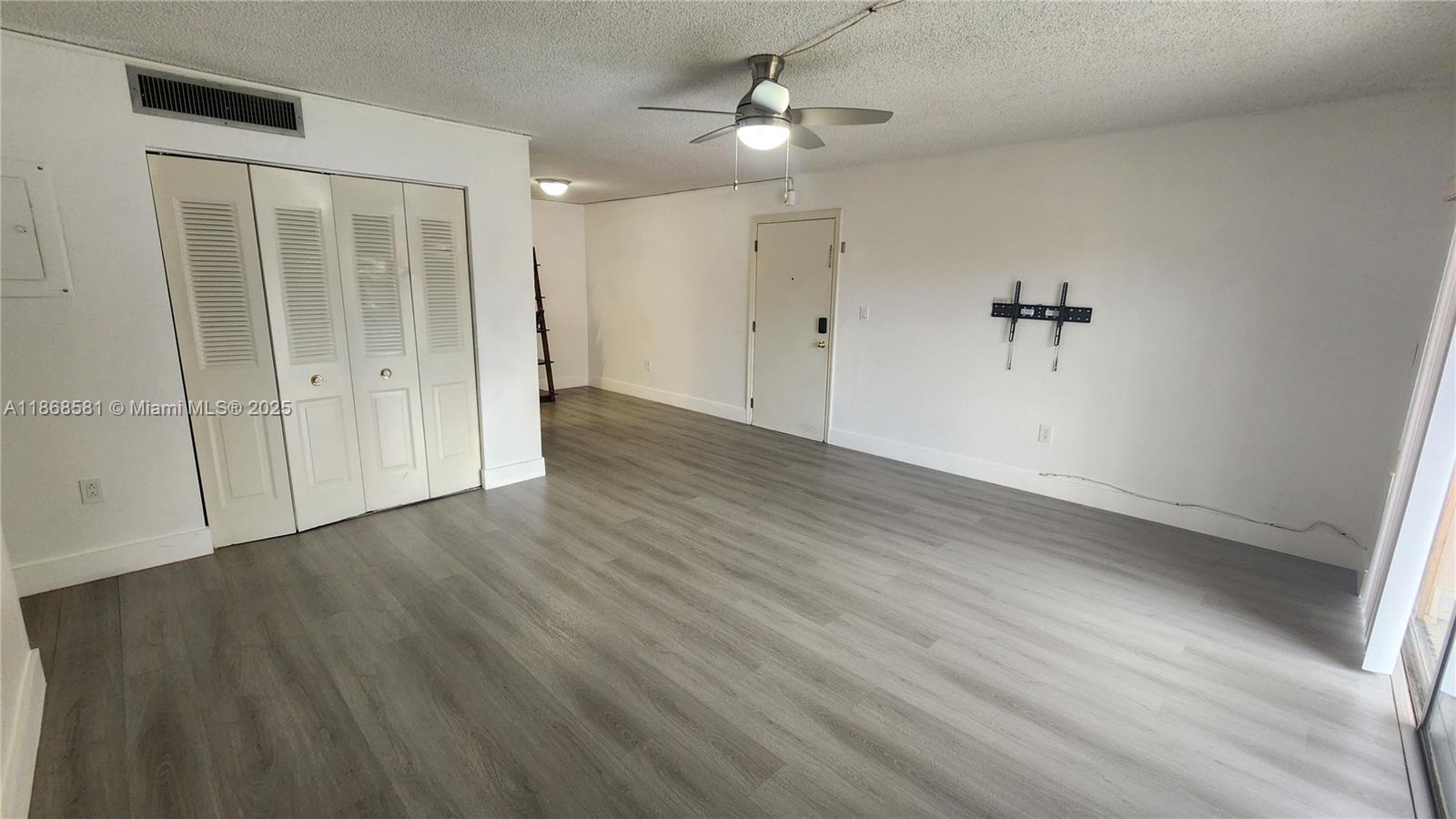 CYPRESS VILLAGE CONDO - Residential Lease