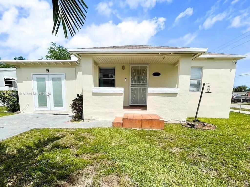 Photo of 2403 Scott St #2403, Hollywood, FL 33020 (MLS # A11680063)