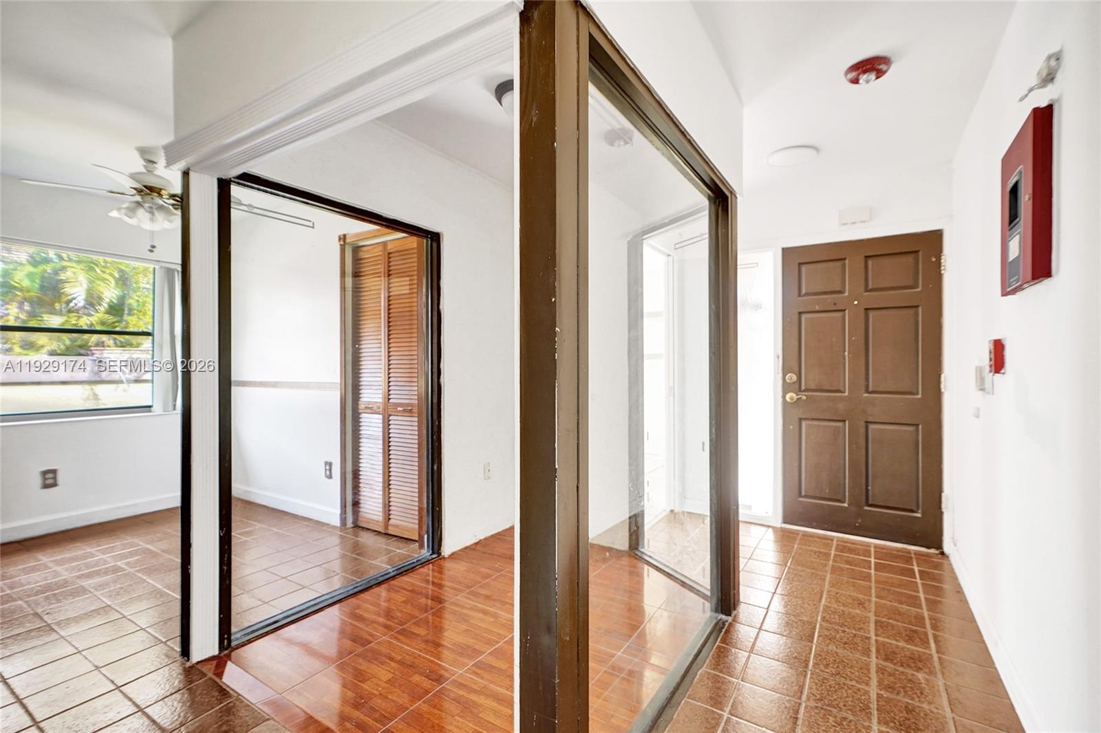 SKY LAKE VILLAS 1ST ADDN - Residential