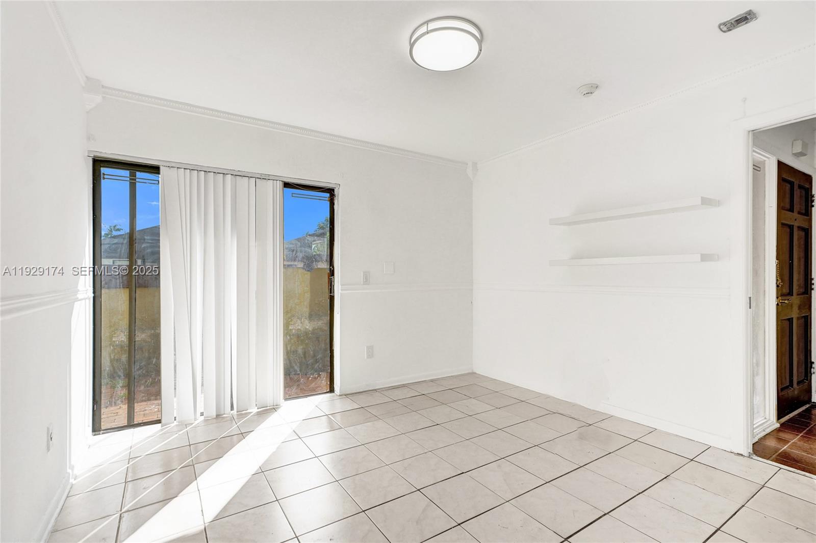 SKY LAKE VILLAS 1ST ADDN - Residential