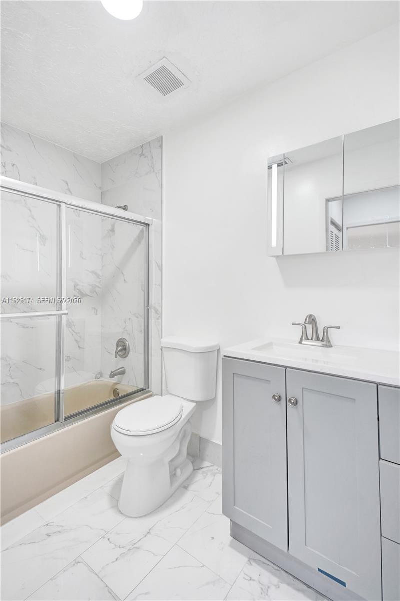 SKY LAKE VILLAS 1ST ADDN - Residential