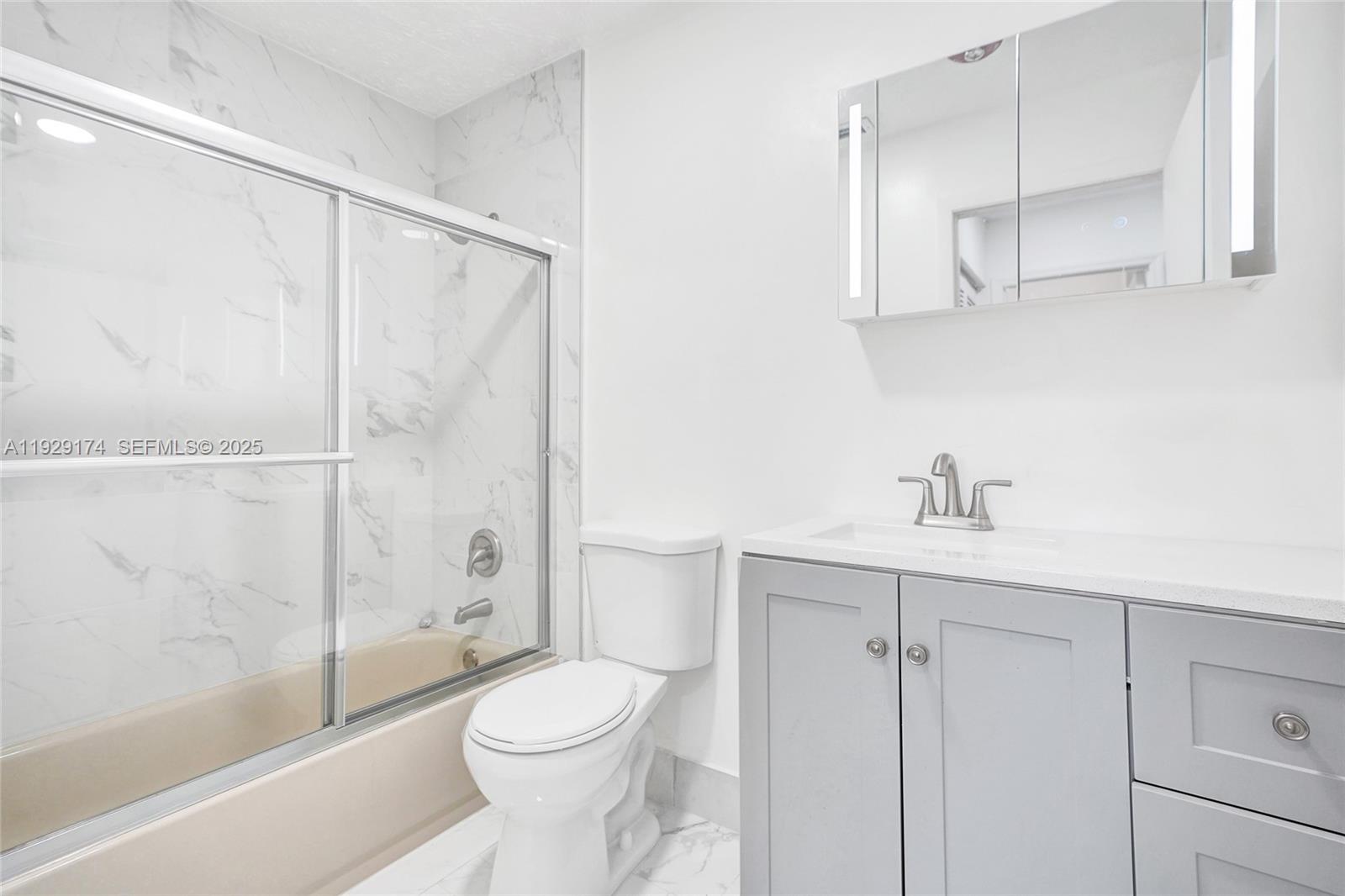 SKY LAKE VILLAS 1ST ADDN - Residential