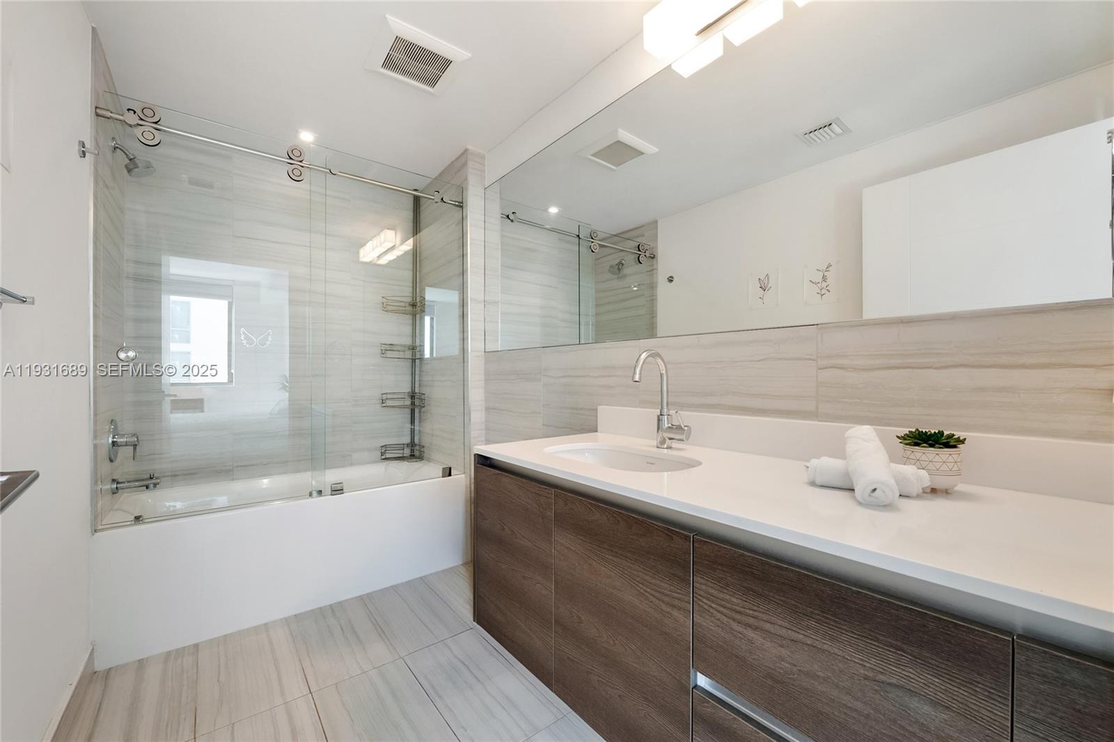 MERRICK MANOR CONDO - Residential