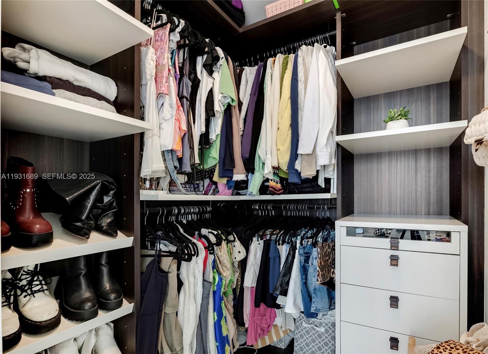 MERRICK MANOR CONDO - Residential