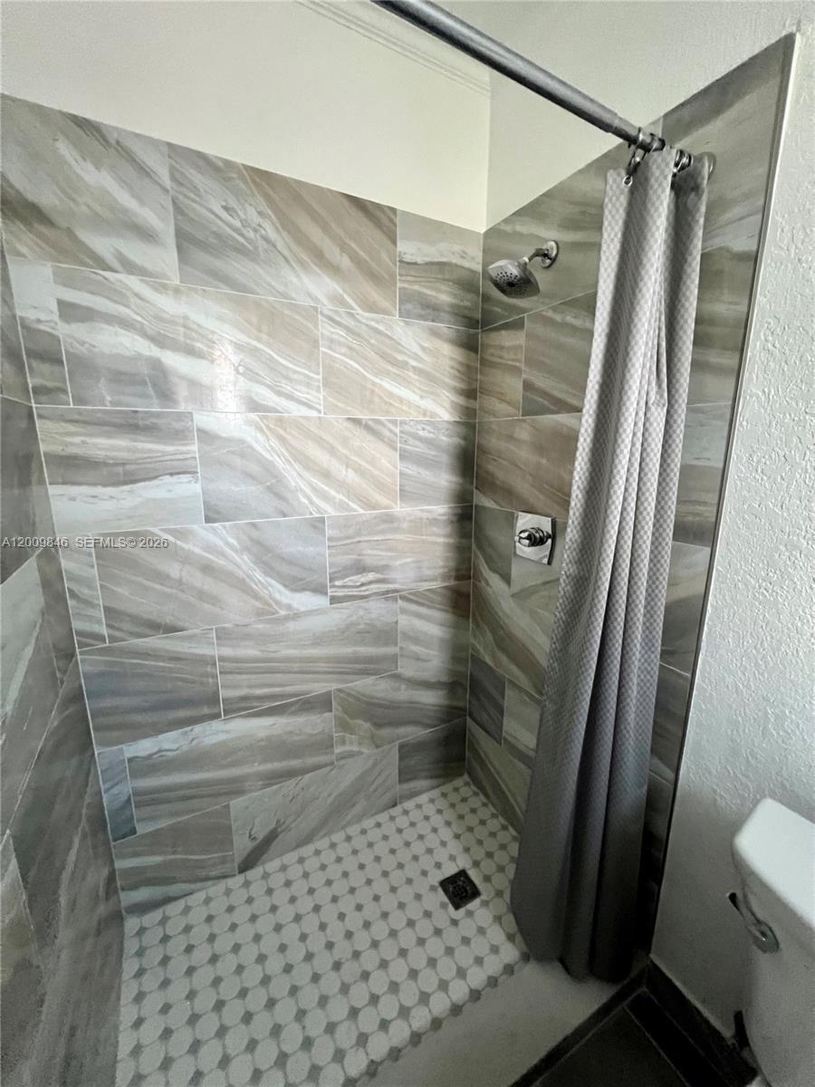 ASTRA CONDO - Residential